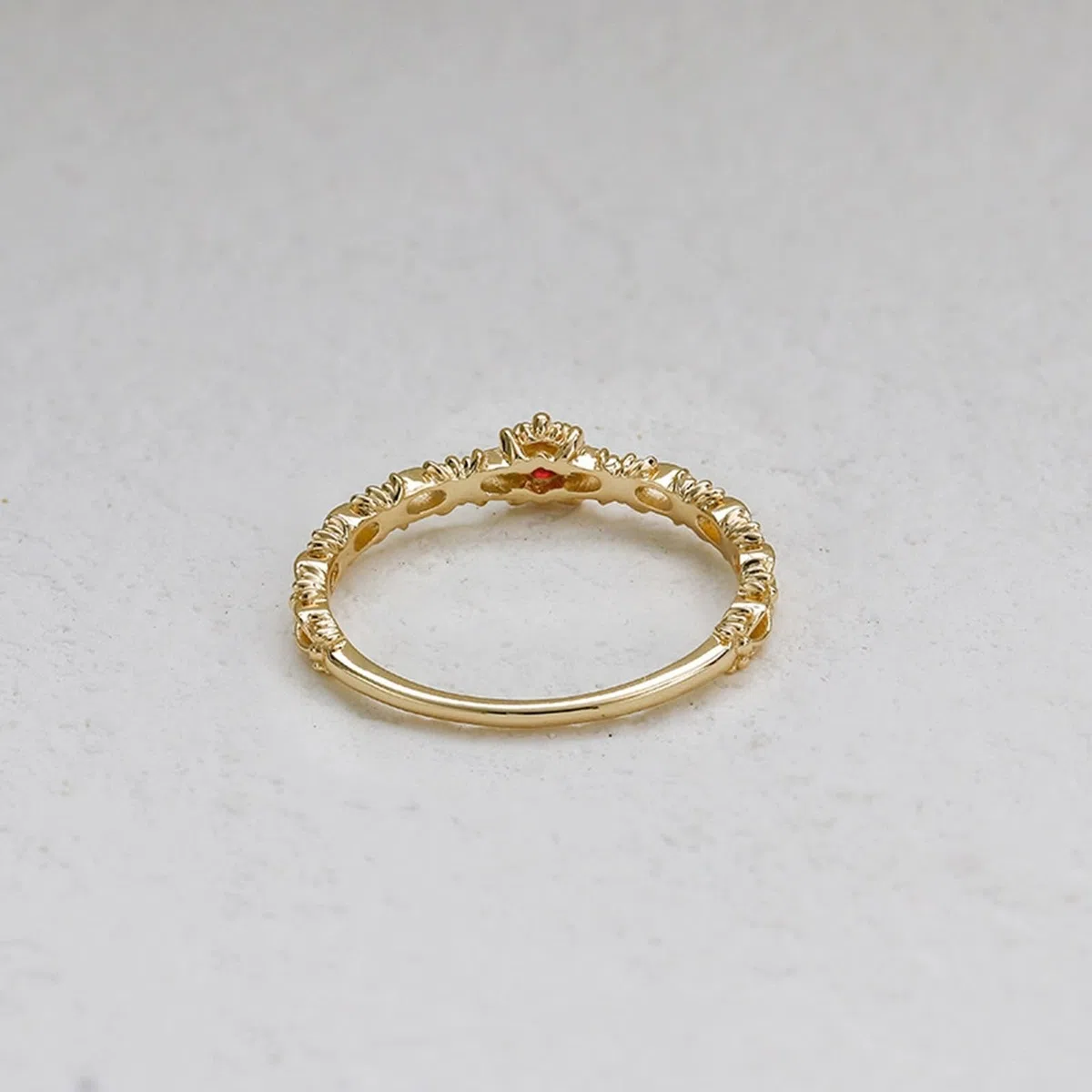 Anillo de compromiso de oro amarillo Au 375/585/750 con rubí de laboratorio, clásico, retro