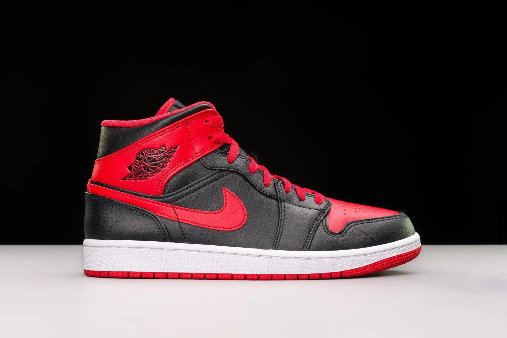 Buty Air Jordan 1 Mid Alternate Bred 2022 44