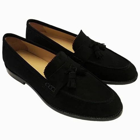 Mocasines clásicos de ante con borlas