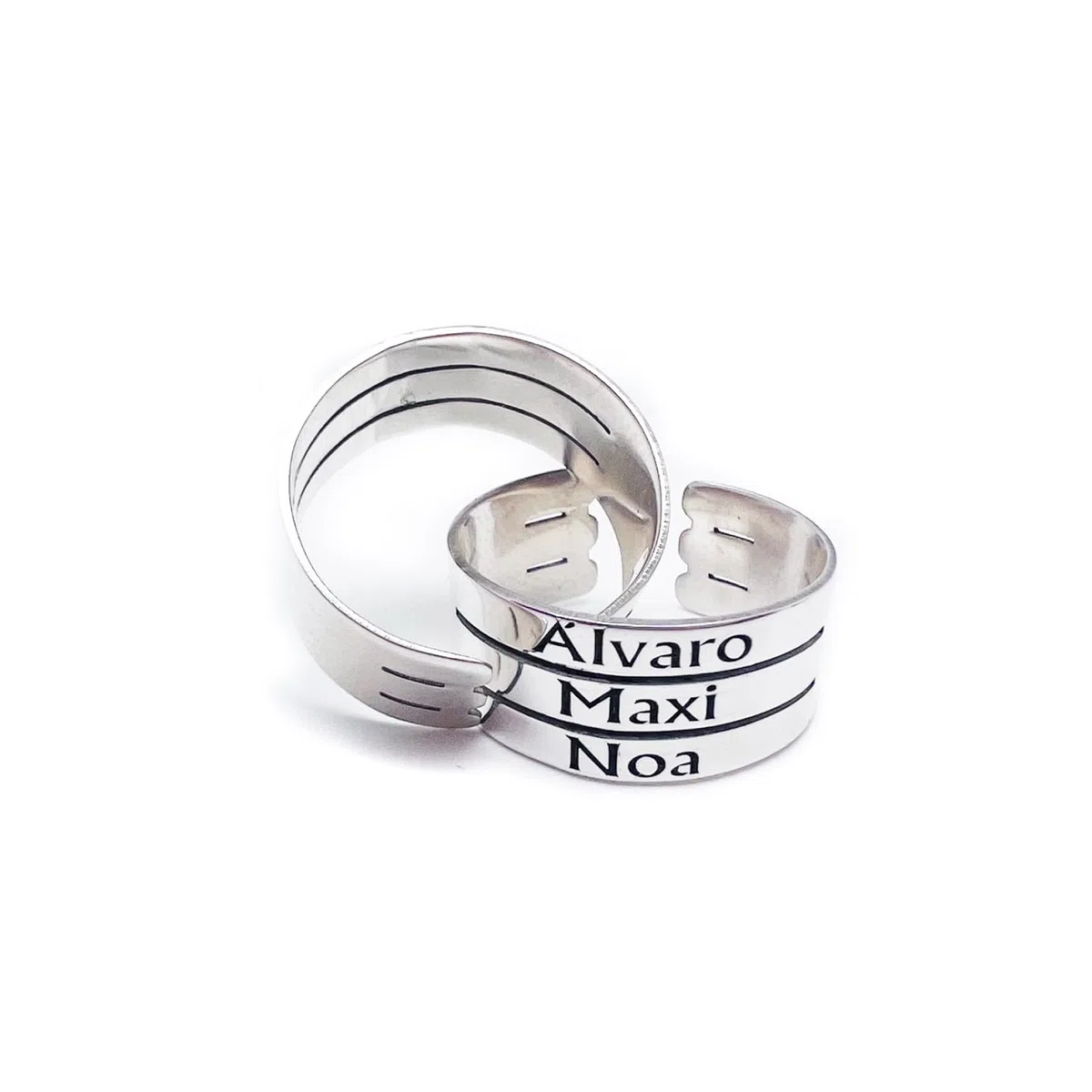 Anillo para Mujer con Nombres Personalizados – Ajustable, Plata 925/1000 – Regalo Día de la Madre Modelo triple Arial