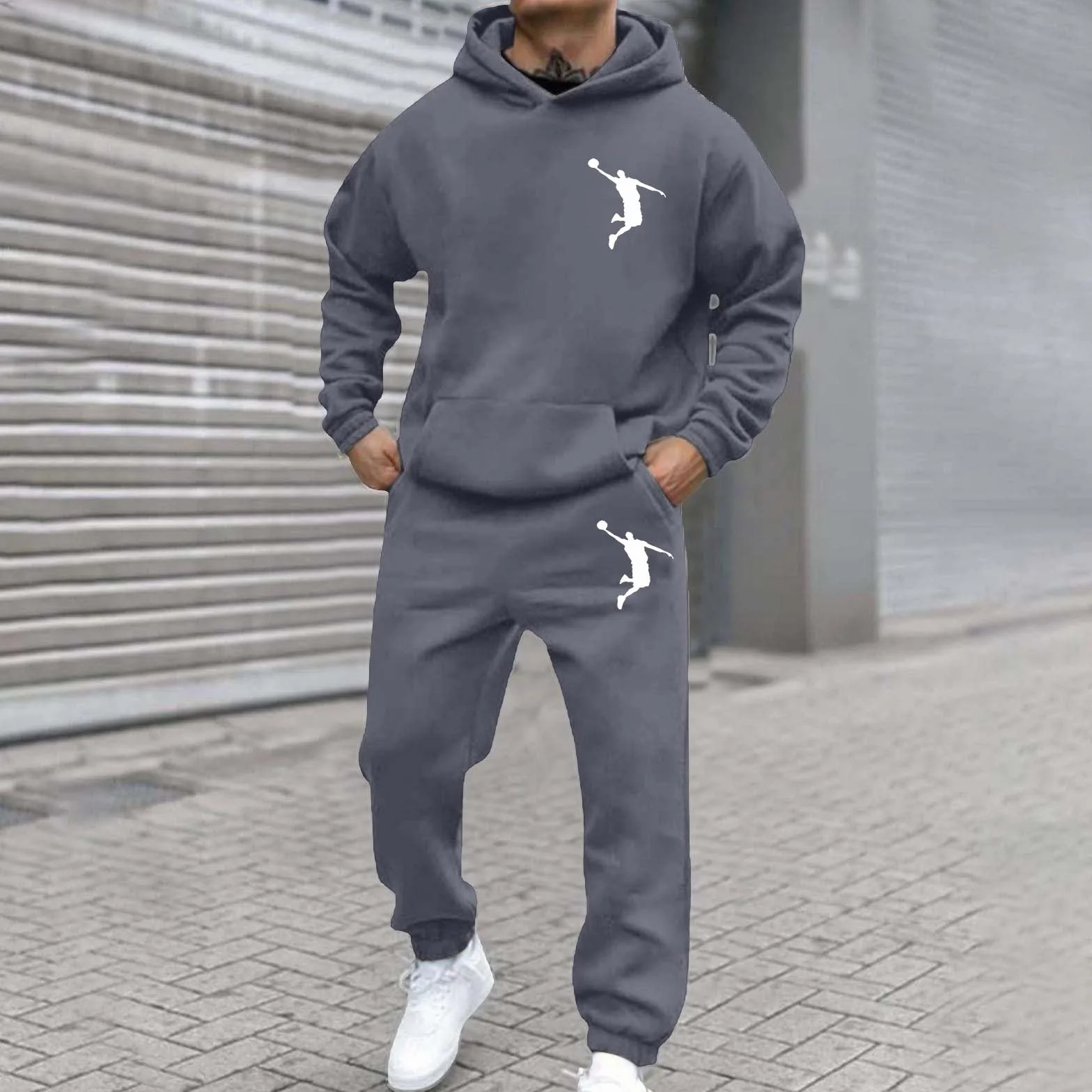 Conjunto de sudadera y pantalón con capucha con estampado clásico para hombre otoño e invierno suelto y cómodo