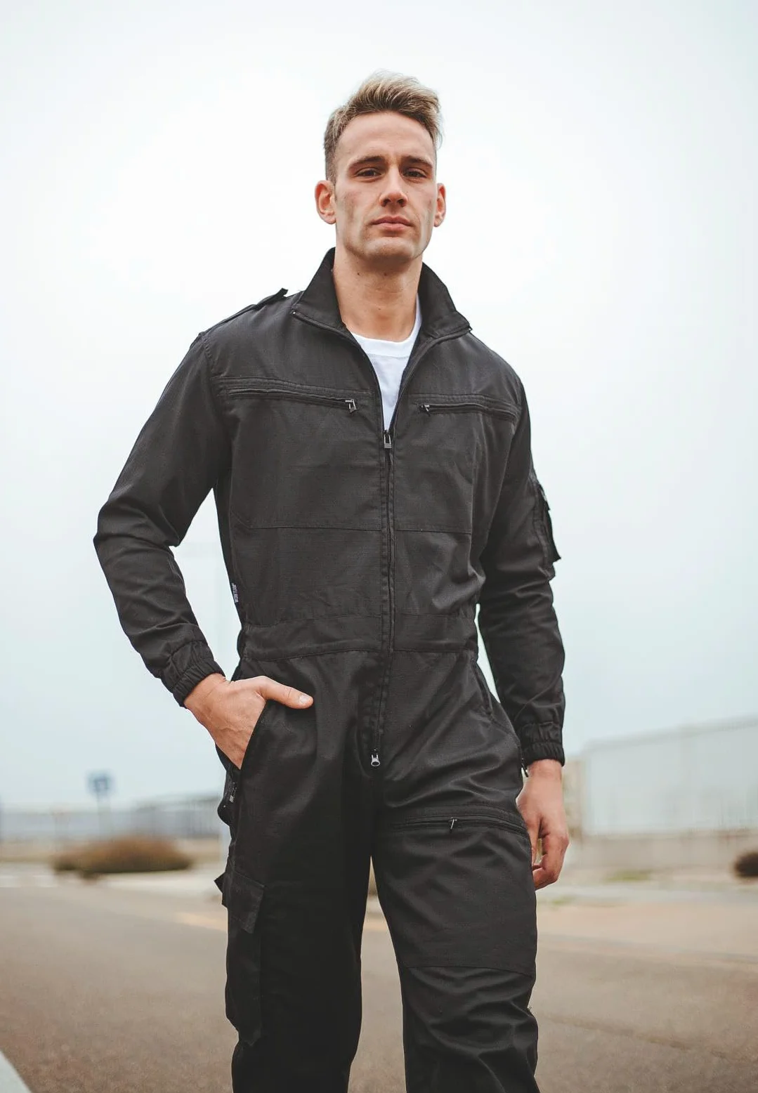 WORKTEAM Buzo de Trabajo Multibolsillos Mono para Mecánico e Industria, Tejido Ripstop Antidesgarro de Alta Resistencia, Cuello Alto y Cremallera de Doble Tirador. Unisex