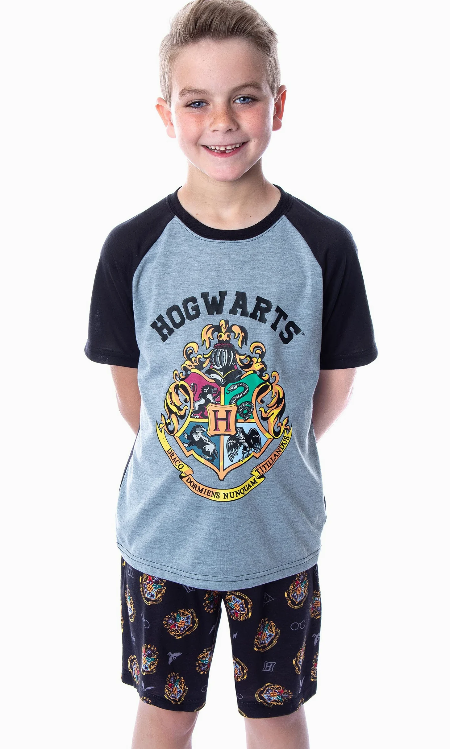 Harry Potter Pajamas Boys' Hogwarts Castle Crest Logo Raglan Shirt and Shorts 2 PC Pajama Set (6/7) Black