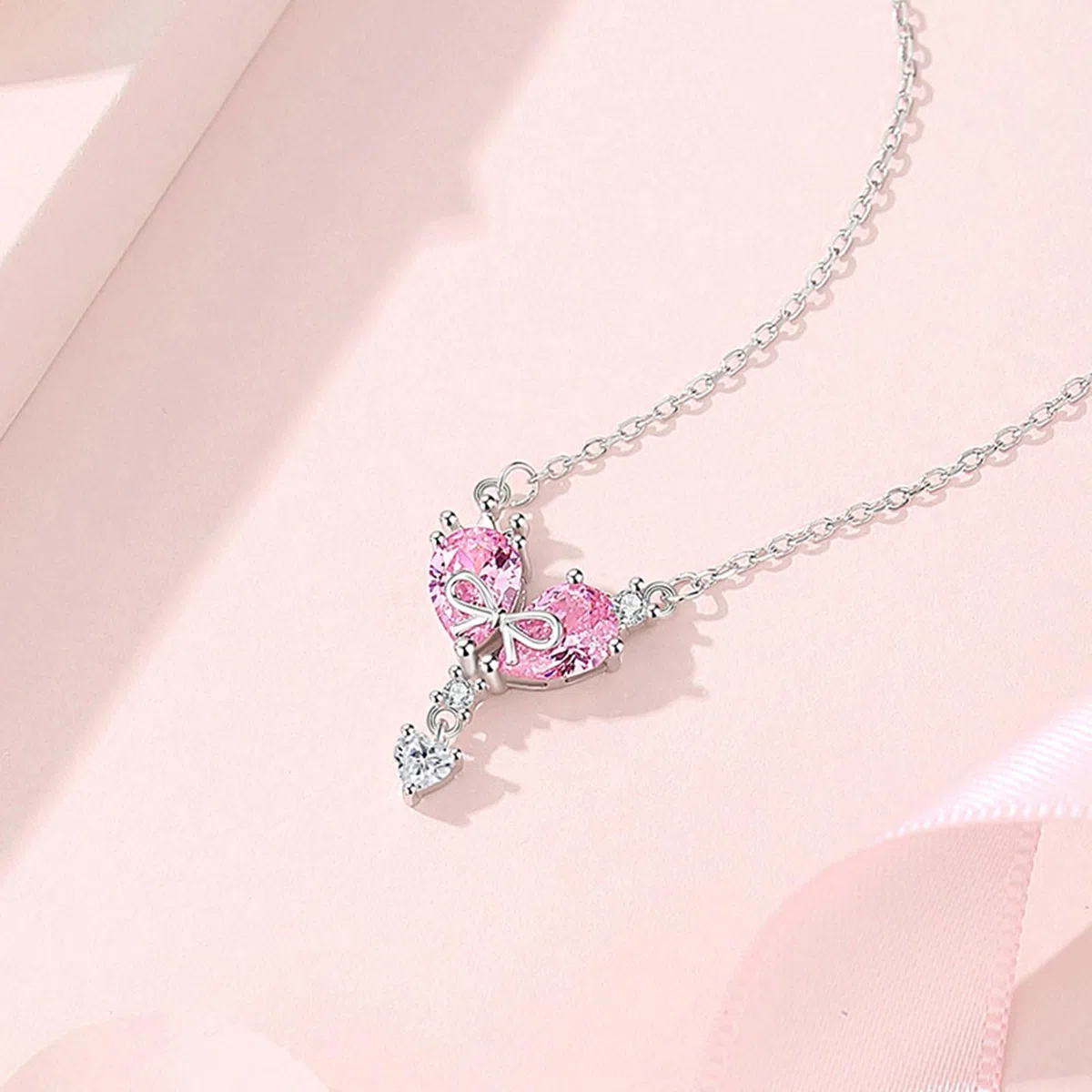 Collar para mujer, joyería de moda, oro blanco de 9 quilates, 14 quilates, 18 quilates, collar de platino, con colgante de corazón y lazo con zafiro rosa creado en laboratorio, 45 cm