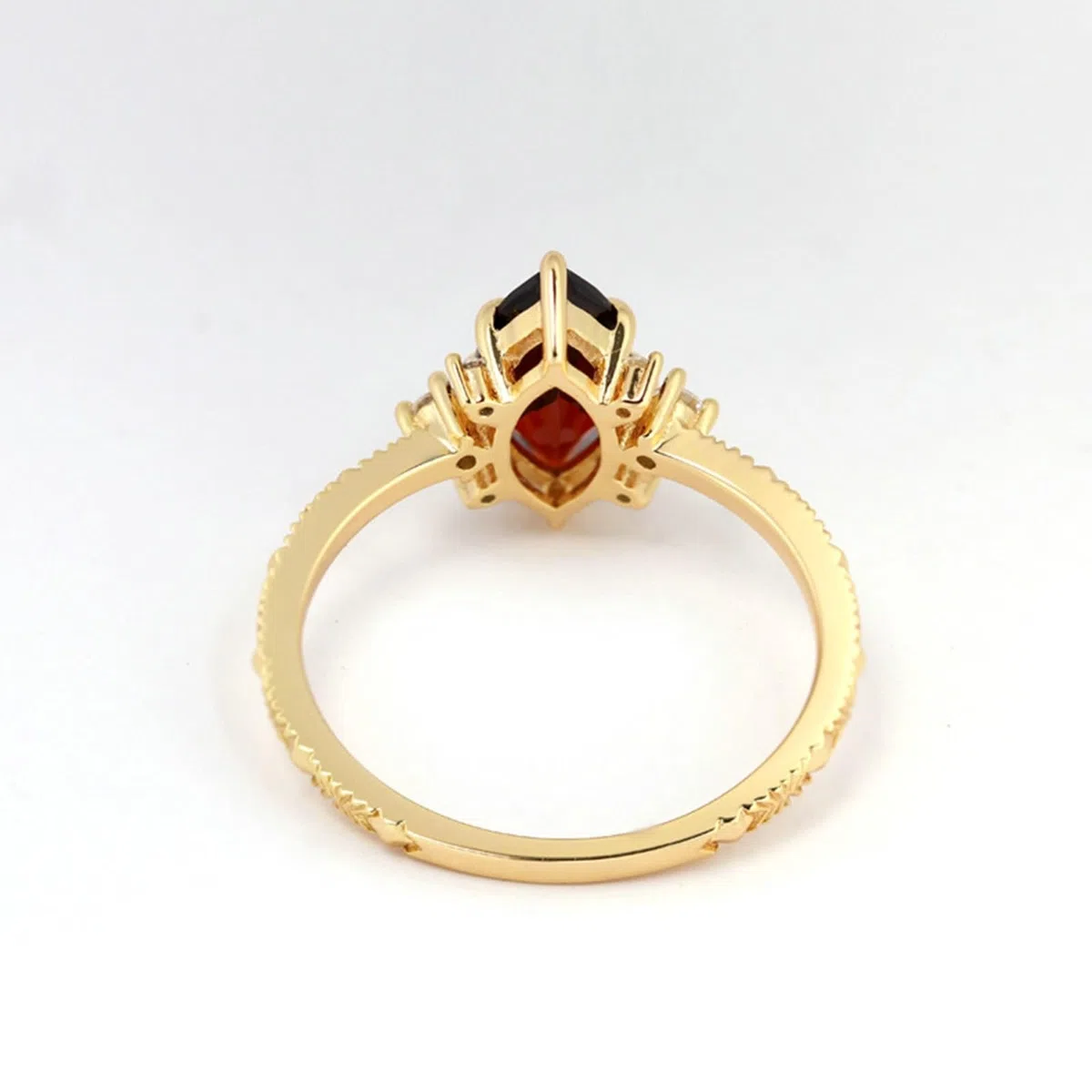 Anillos de la amistad de oro 9 K/14K/18K con marquesa granate, forma clásica