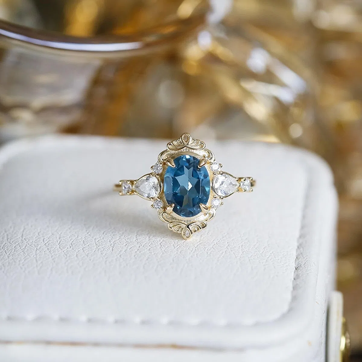 Par de anillos de oro 9 K/14 K/18 K con topacio azul ovalado en 4 garras retro
