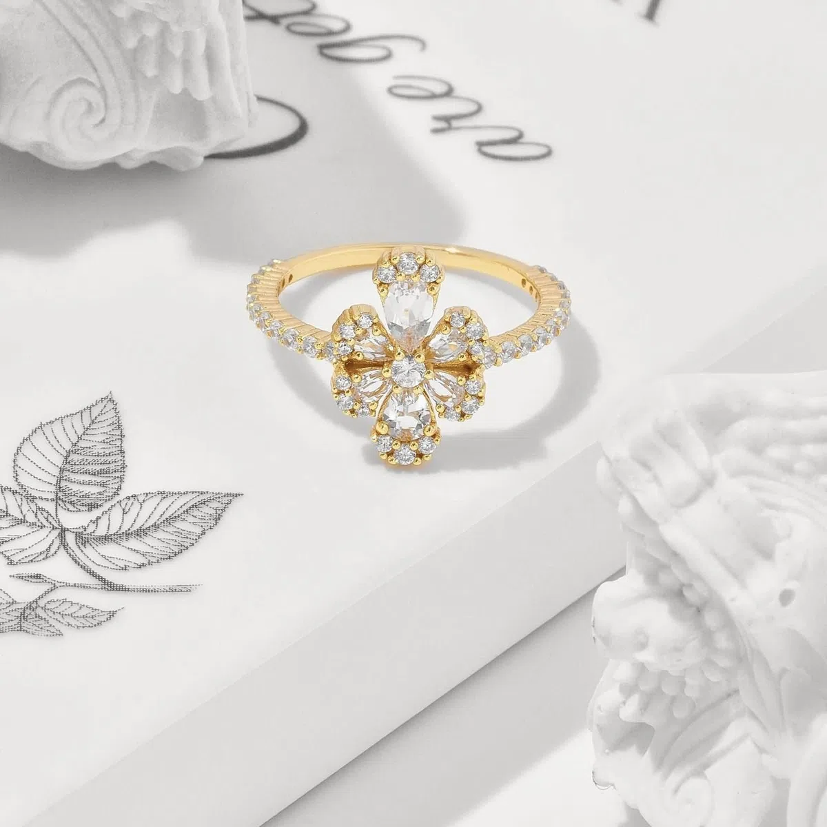 Anillo de boda Au 375/585/750 oro amarillo con gotas de topacio, forma de flor