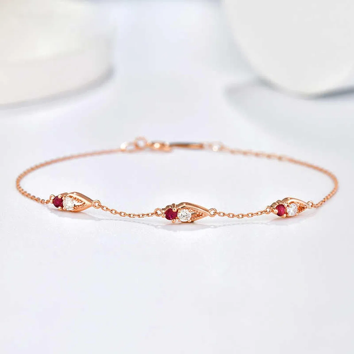Pulseras de la amistad de oro rosa, rubí de 0,15 quilates, diamantes de 0,14 quilates, pulseras de la amistad para mujer