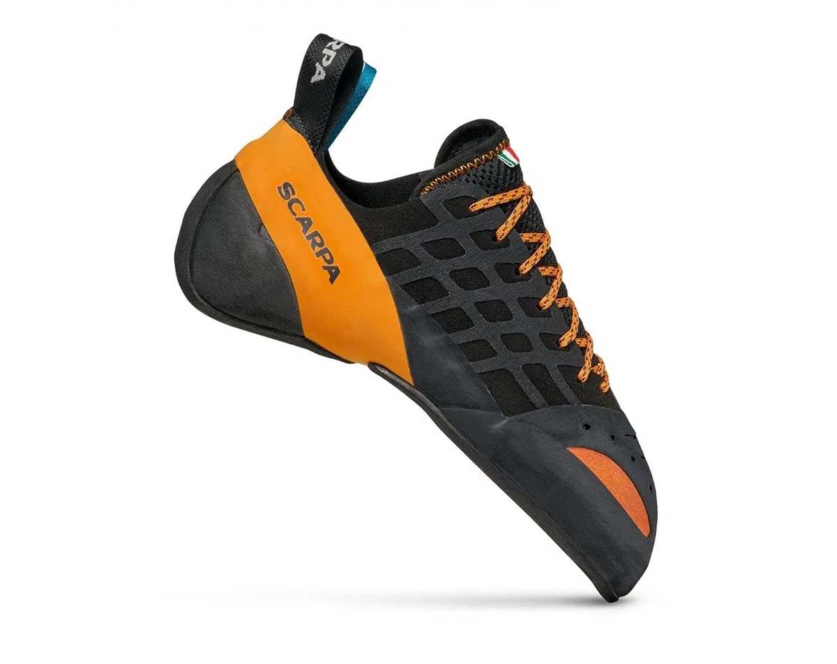 SCARPA Instinct - Zapatos de escalada con encaje para escalada deportiva y boulder, Negro/Naranja, 9-9.5 Women/8-8.5 Men