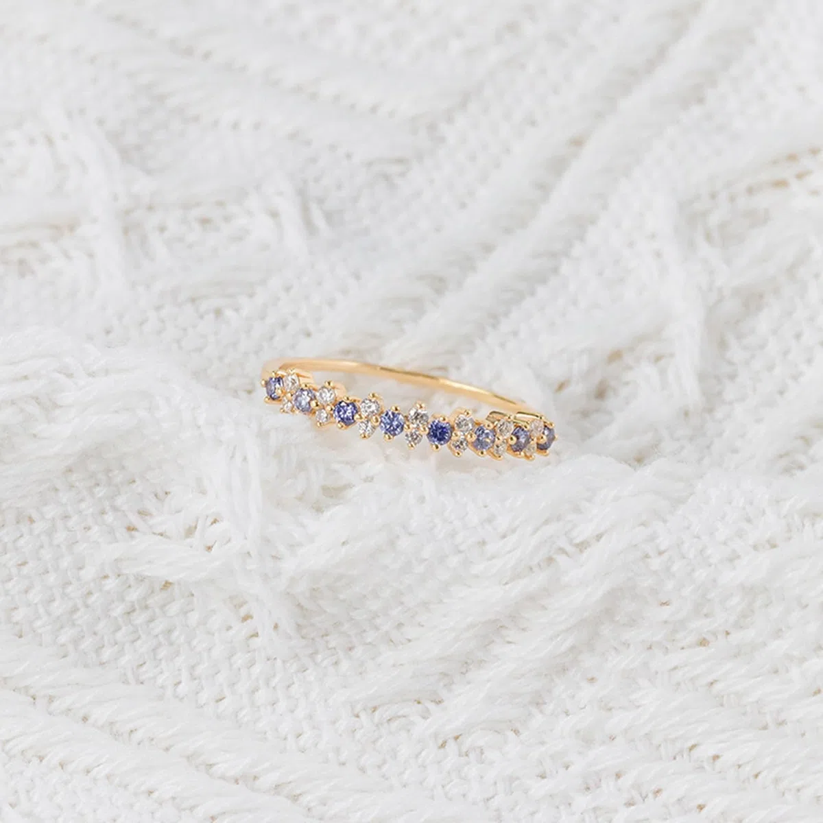 Anillo apilable de oro rosa 9 K/14 K/18 K para mujer, anillo fino con tanzanita sintética delicada