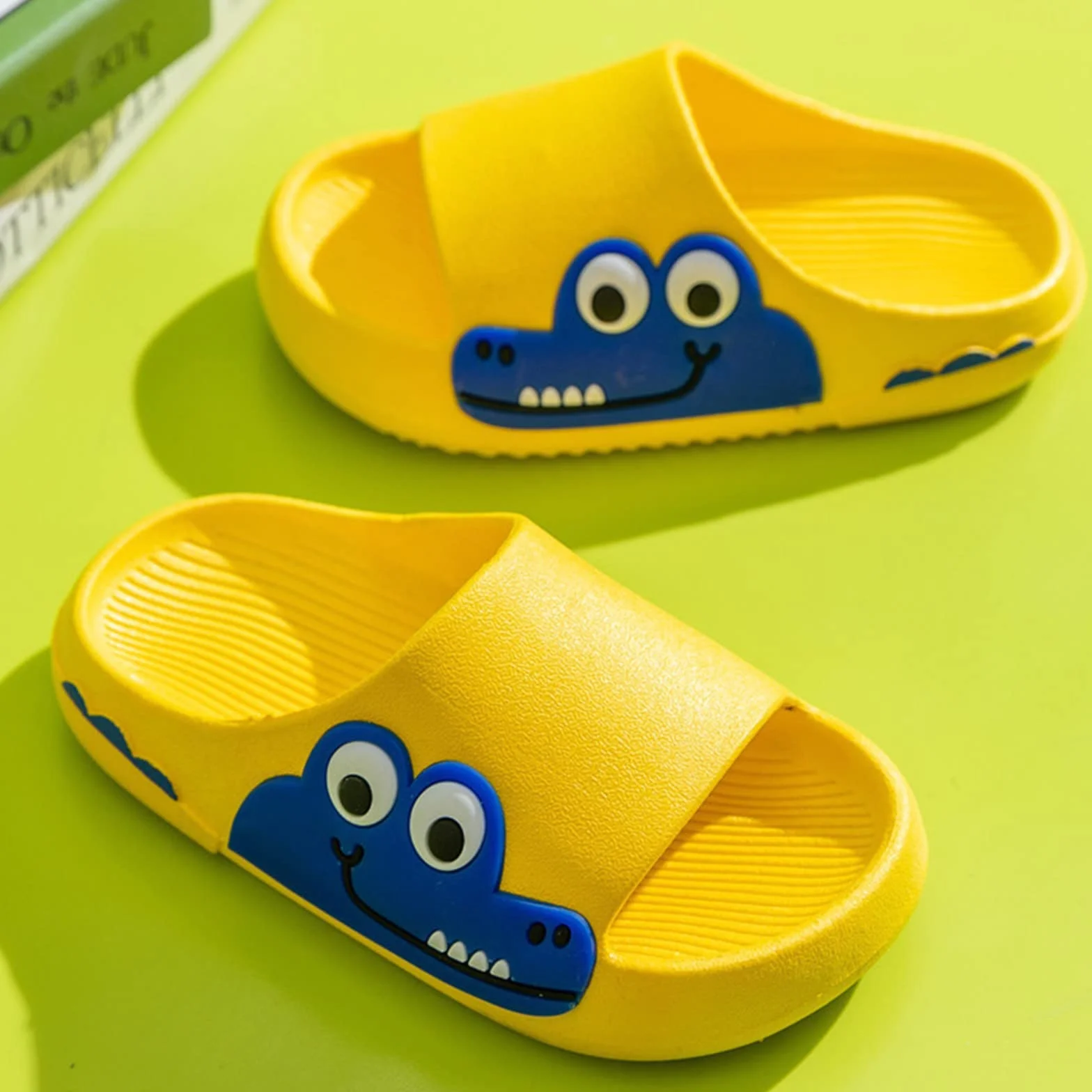 Chanclas de baño para niños y niñas 27 - Zapatillas de estar por casa con suela suave, antideslizantes, zapatillas de playa, zapatillas de verano, ligeras, para interiores y exteriores