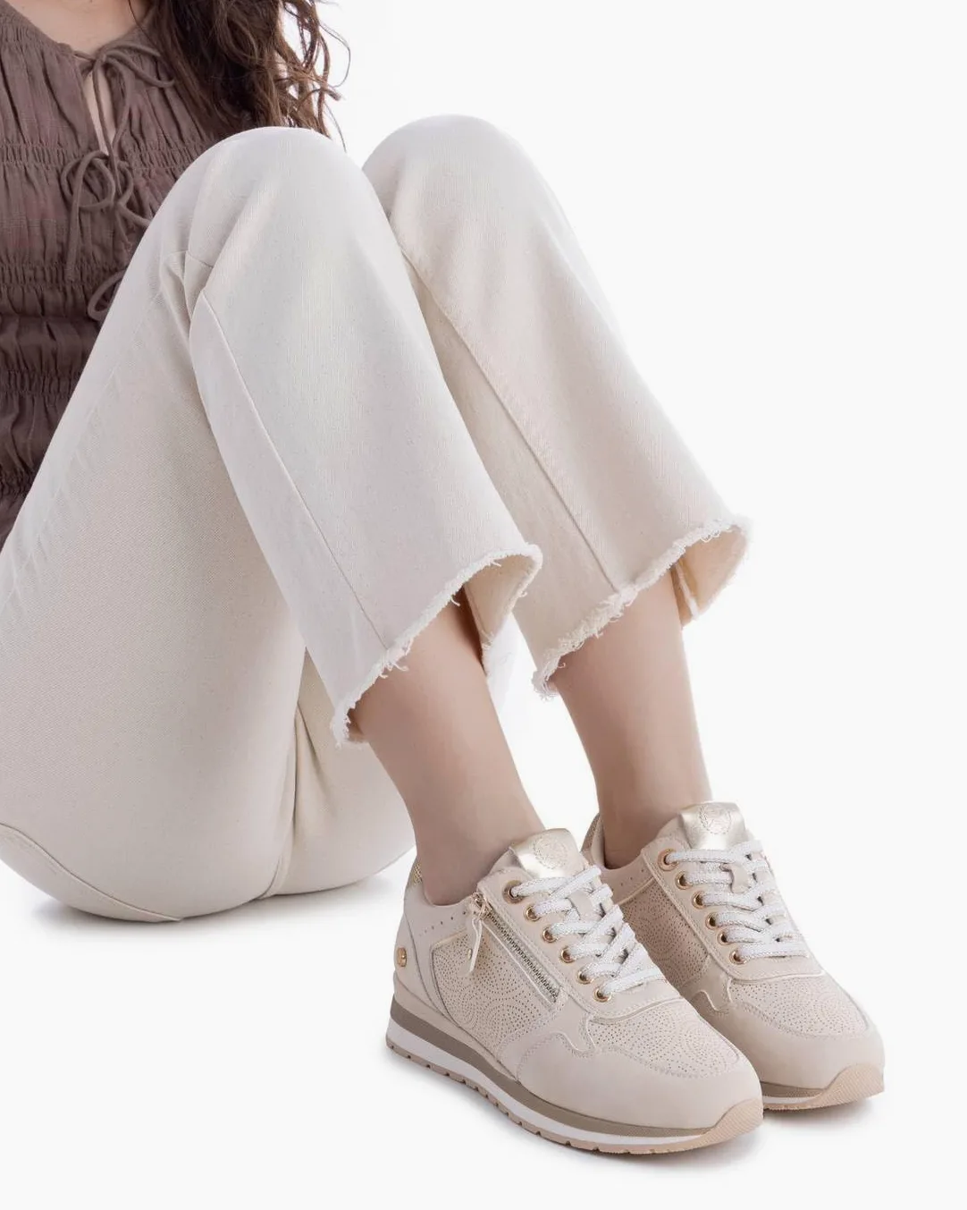 XTI - Zapatilla Mujer - Calzado Cómodo y Versátil - Moda Casual