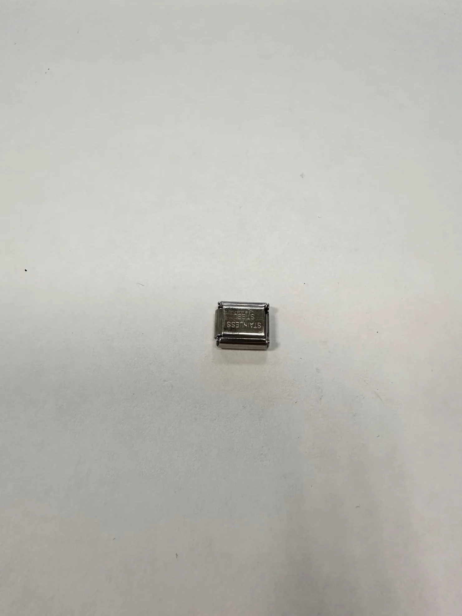 Abalorio Quiges de acero inoxidable 9 mm para pulseras estilo italiano con letra A grabada con láser