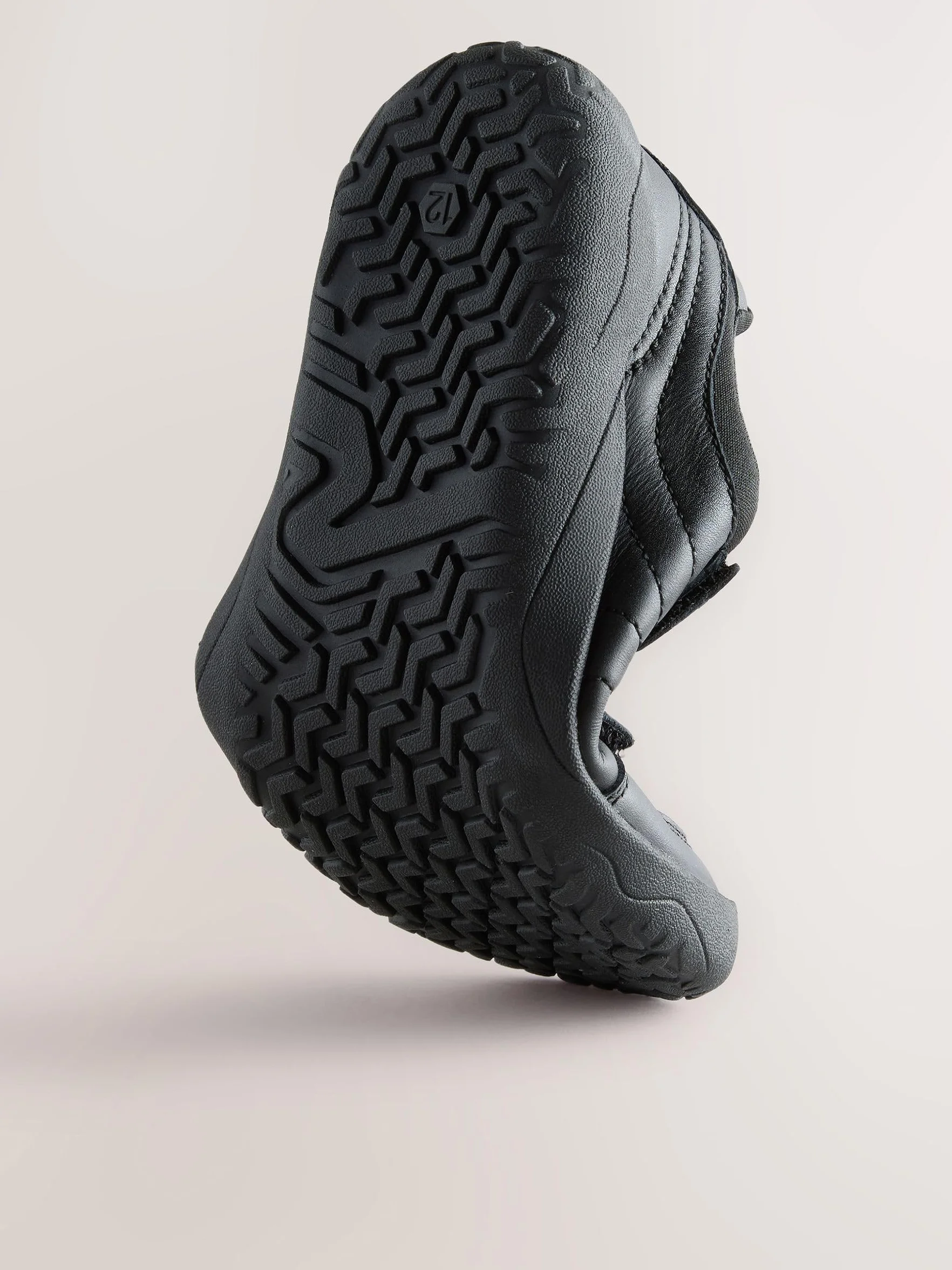 NEXT Niños Zapatos Escolares Barefoot Piel 2 Tiras Cierre Toque