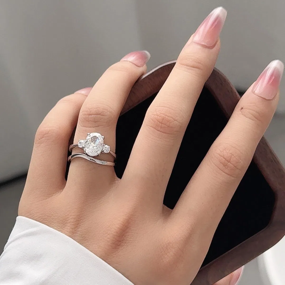 Anillo de oro blanco para mujer, anillo de boda de oro auténtico, apilable, 2 unidades con moissanite de 2,5 quilates para mujeres