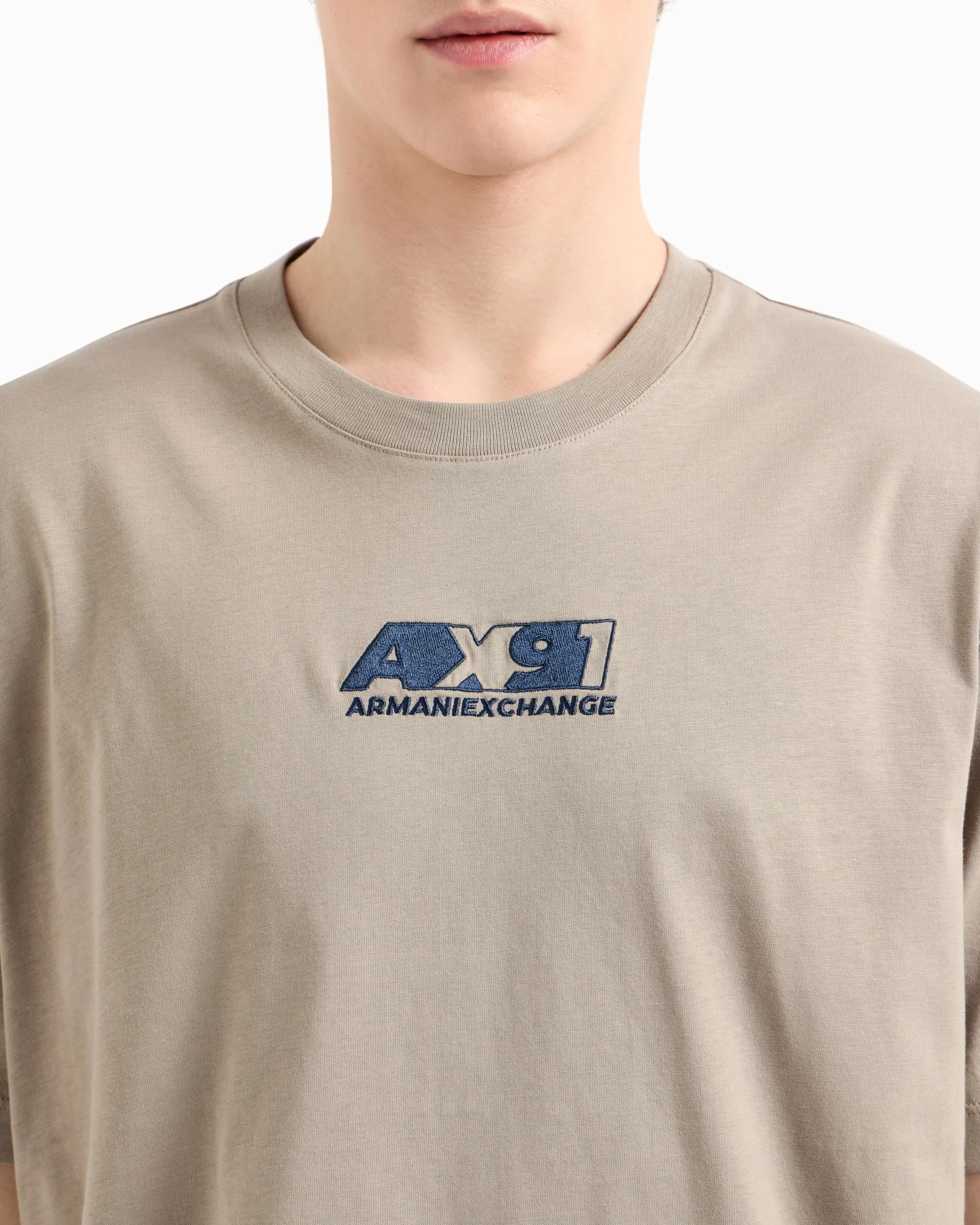 Armani Exchange Utility Edge, Sustainable, Emboidered Logo Camiseta Hombre