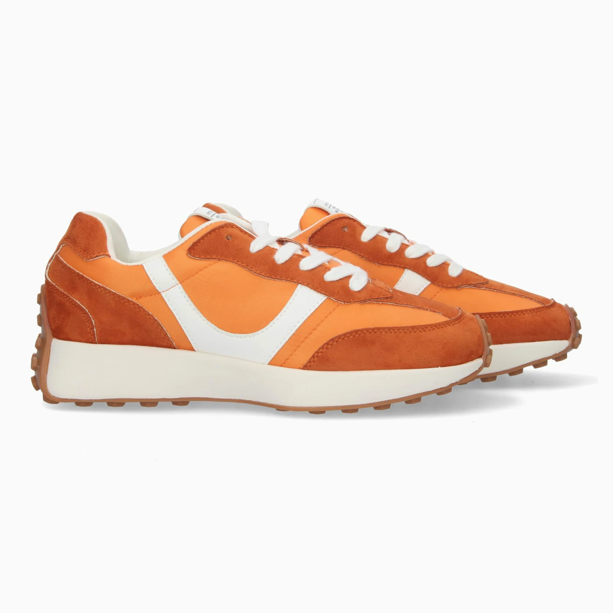 Zapatillas Deportivas Casual de Mujer, de Diseno Moderno Cierre de Cordones y Detalle en los Laterales.