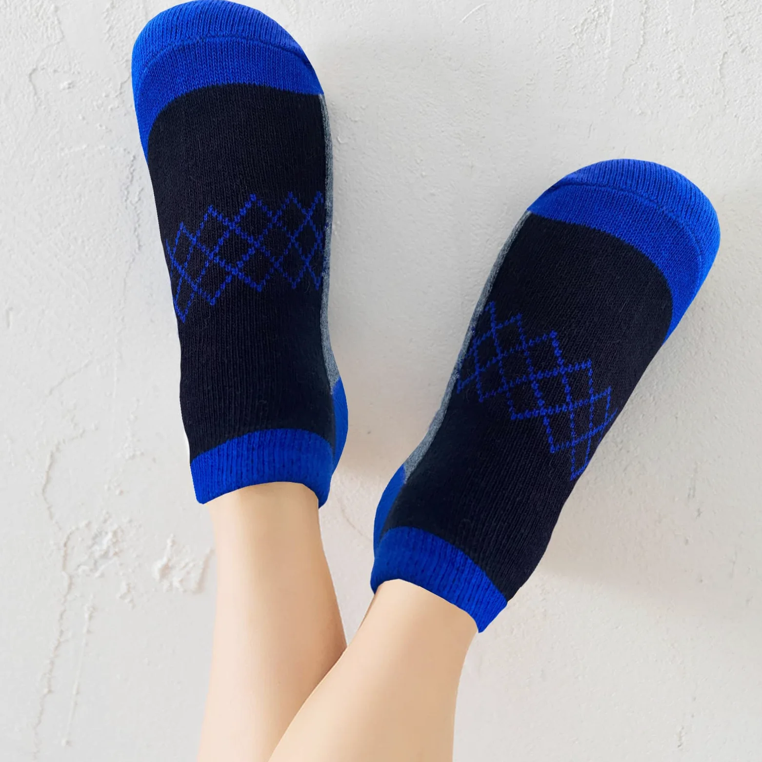 12 pares de calcetines de algodón atléticos de corte bajo para niños pequeños y grandes de 3 a 10 años
