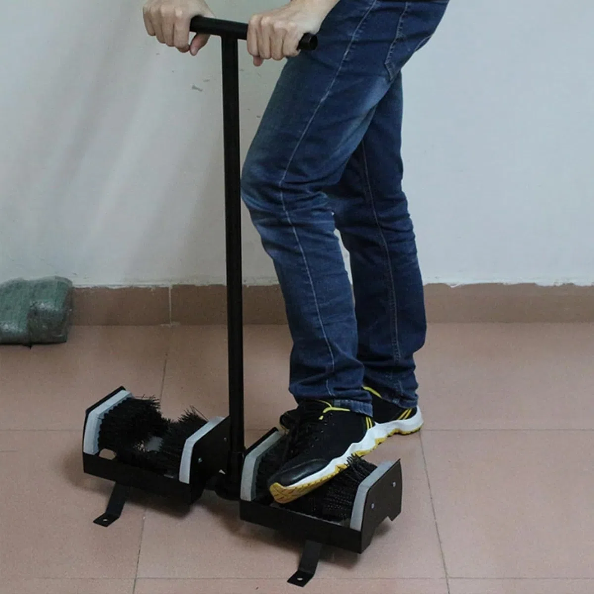 Limpiador de botas con asa, elimina eficazmente el barro y la nieve de las suelas, ideal para puerta delantera y uso en el jardín