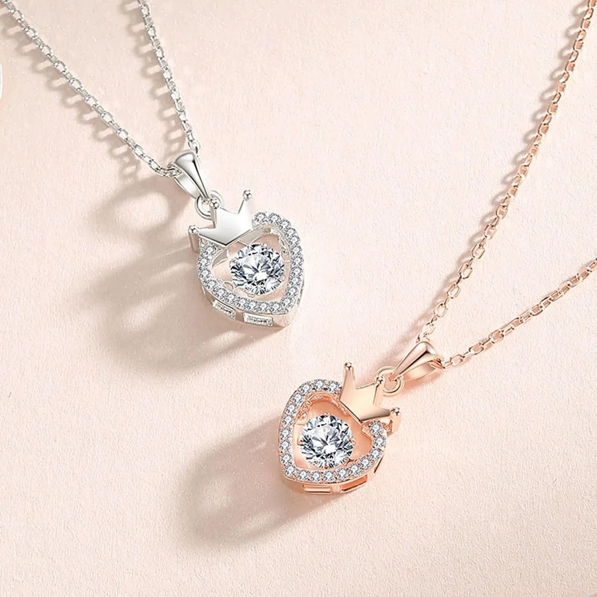 Collares de moissanita de oro blanco de 9K/14K/18K con corona y halo de corazón hueco para mujer, collares con colgante para mujer