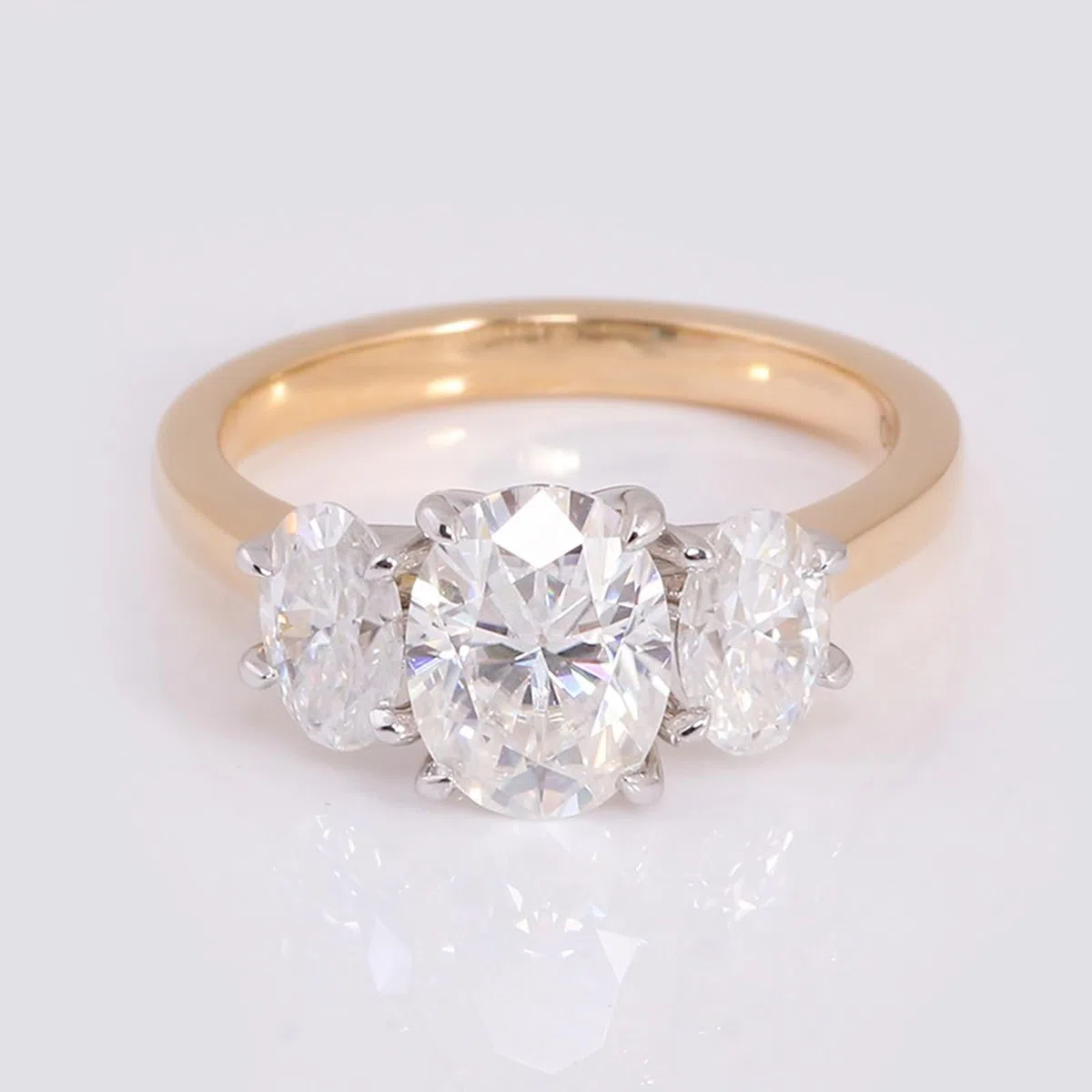 Anillo Knuckle, anillos de joyería con 3 moissanitas ovaladas de oro amarillo de 2 quilates Regalos divertidos