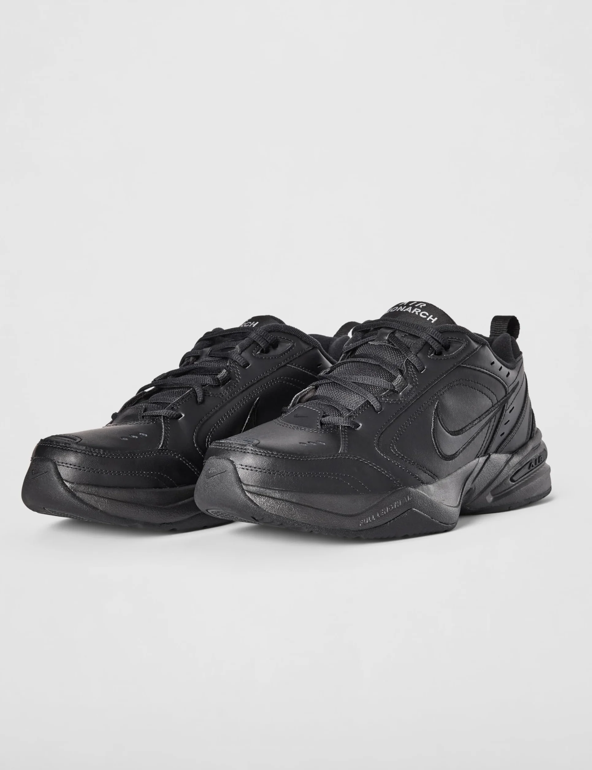 NIKE Air Monarch IV, Zapatillas de Gimnasia Hombre, Negro Black Black 001, 49.5 EU
