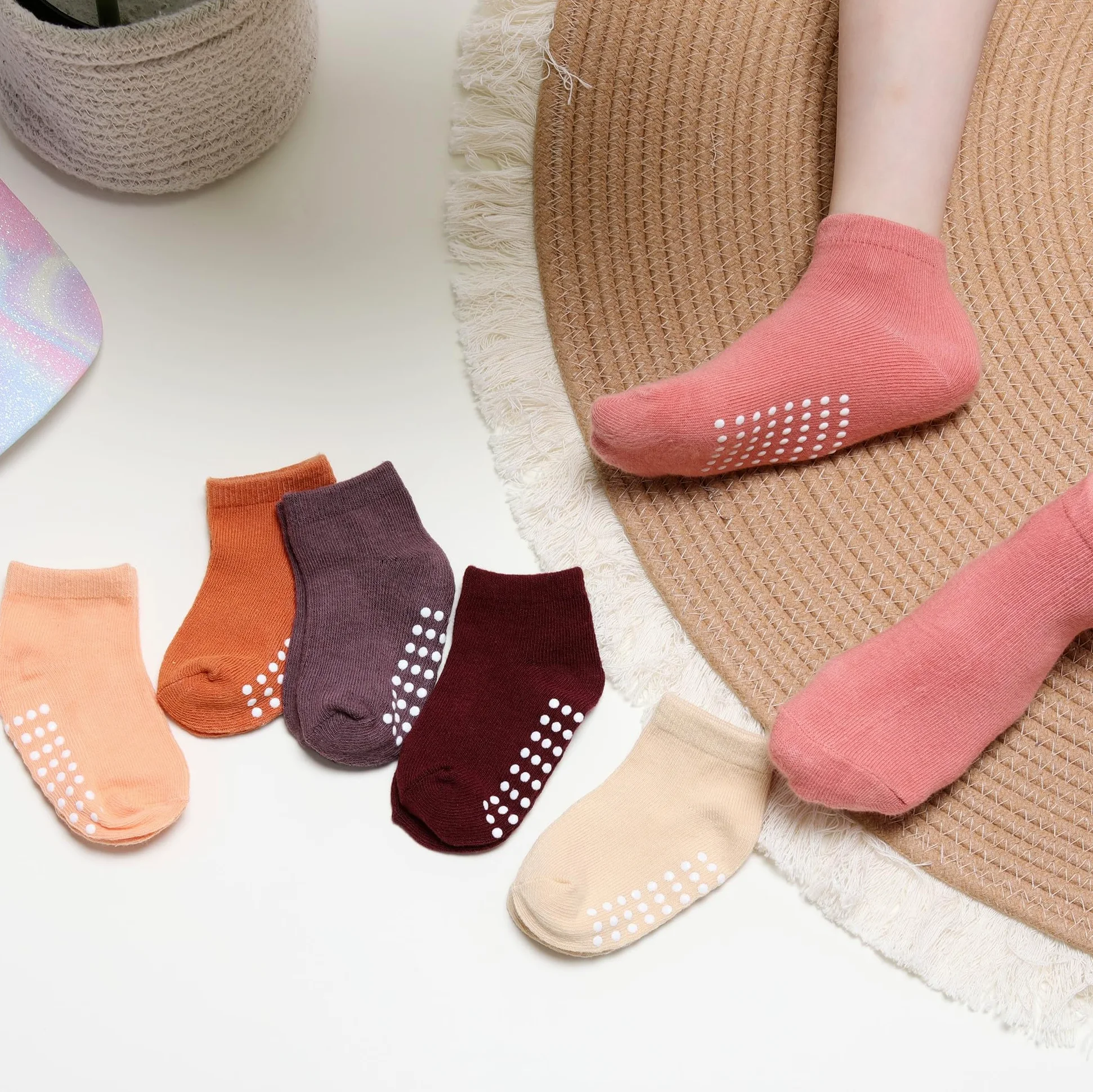 JAKIDAR 12 pares de calcetines antideslizantes de algodón para niños y niñas, suela antideslizante para bebés y niños