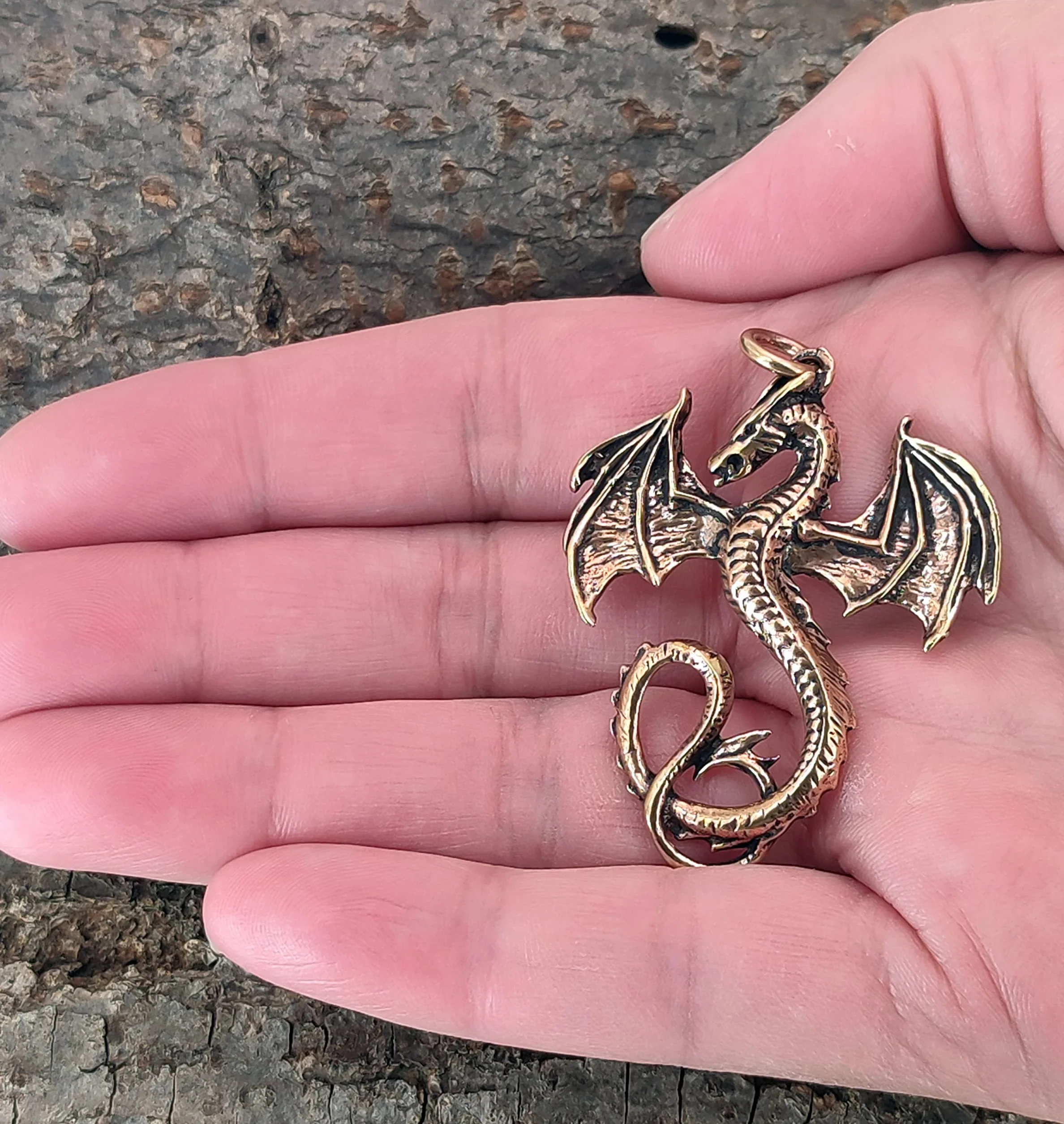 Gran Dragón Colgante de bronce nº 11