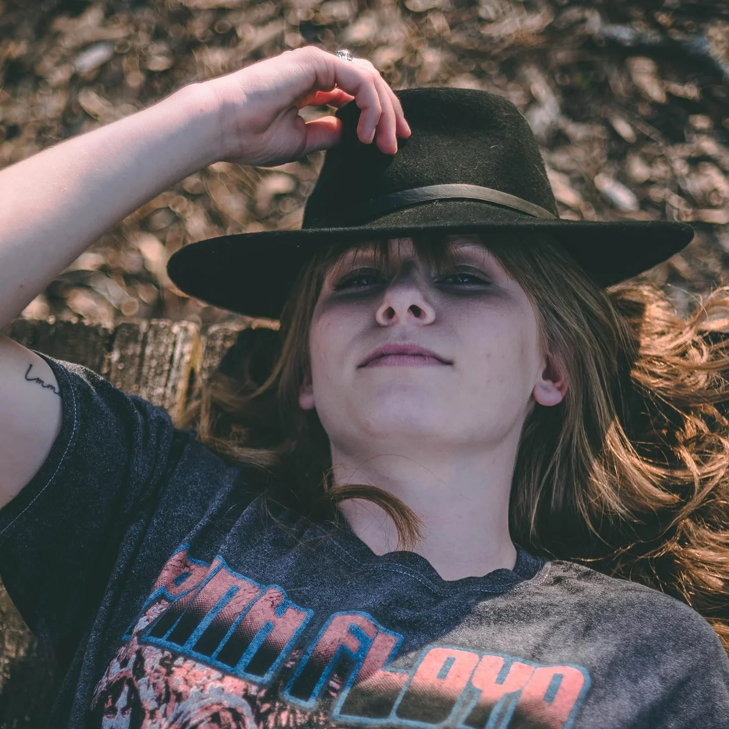 DRESHOW Sombrero de ala ancha Fedora para mujer Hebilla de cinturón Retro Panamá Floppy Hat