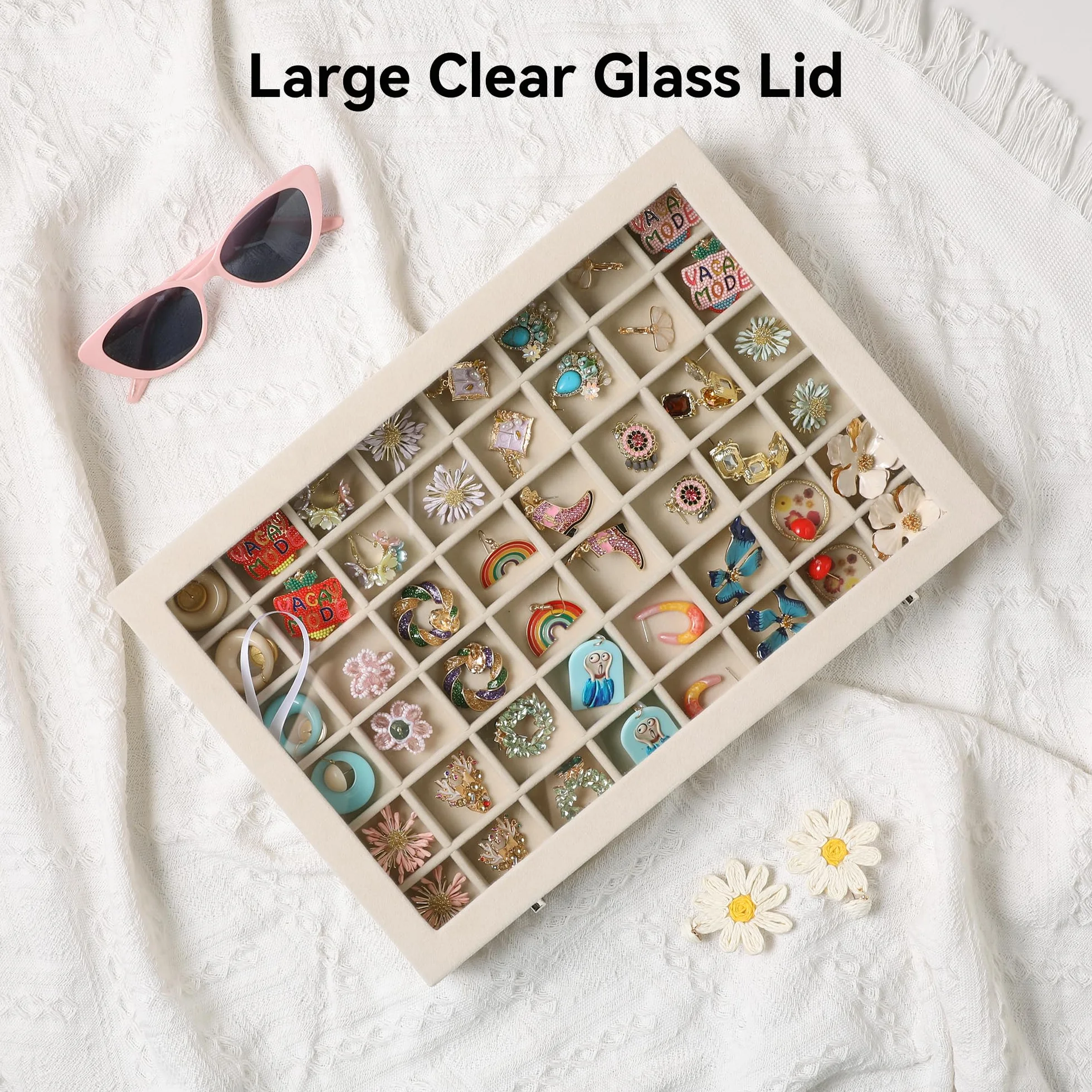 Frebeauty Bandeja para joyas con 48 compartimentos, soporte ajustable para pendientes con tapa de cristal, cajón de terciopelo, organizador de joyas para anillos (Beige)