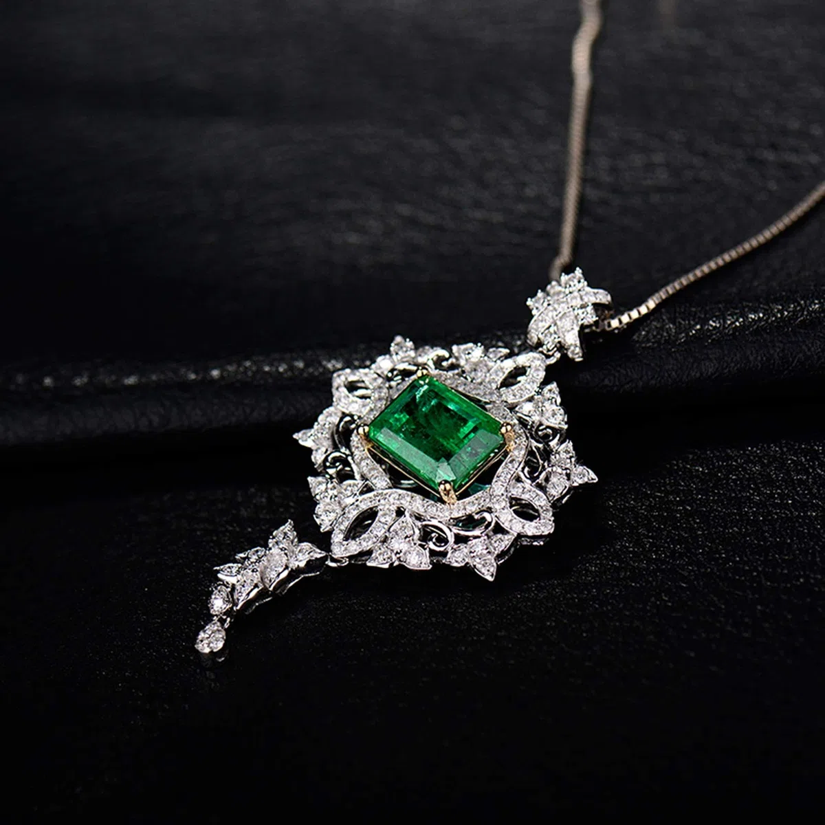 Collar con Colgante, Borla de Flores con Esmeralda creada en Laboratorio de 3 Quilates, Oro de 18 Quilates/Plata de Ley 925, Collares con Colgante para Mujeres y niñas, Regalo para el día de la