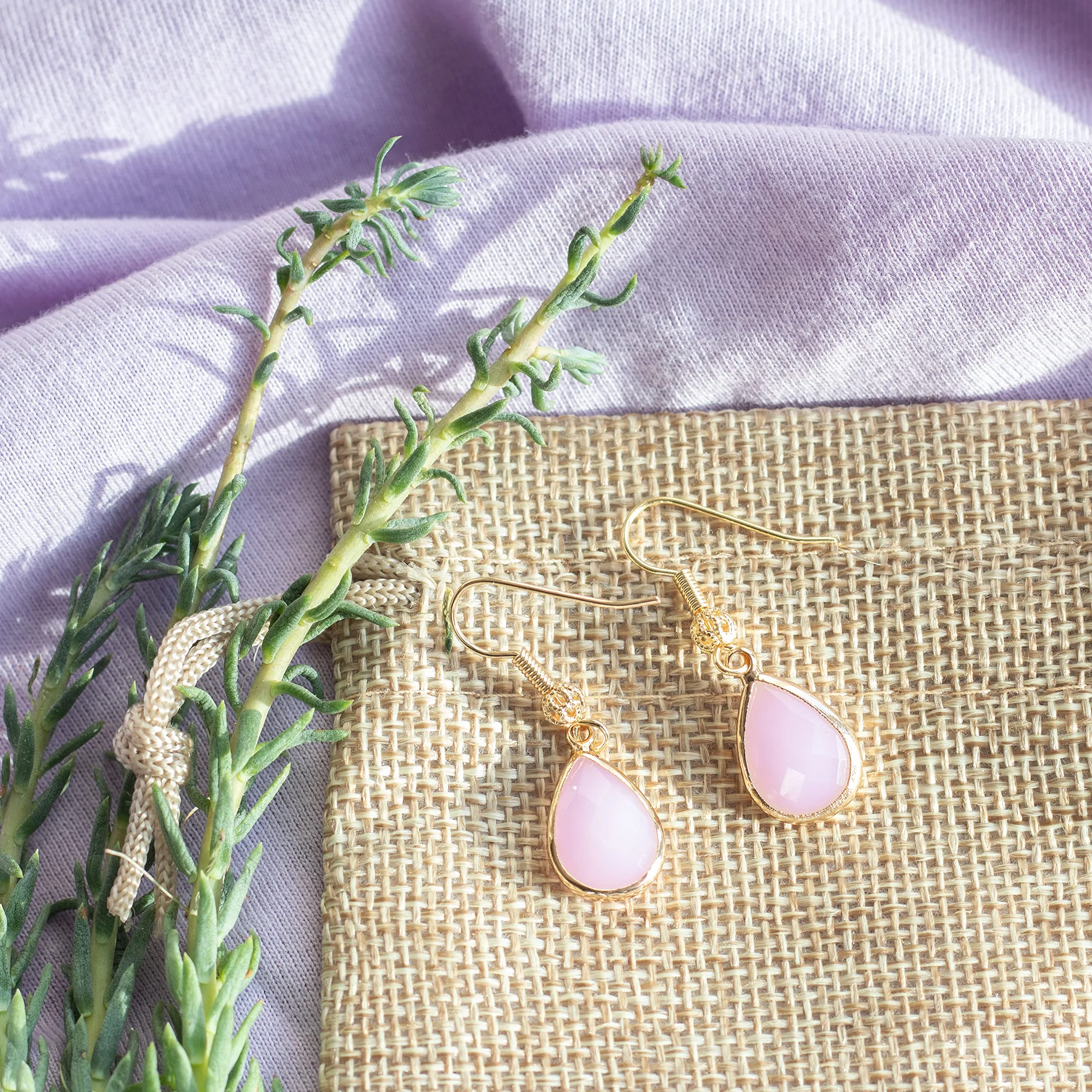 ZARZAMORA Pendientes Mujer Gota de Agua Cristal Transparente Forma de Lágrima Ribetes Dorados Acero Inoxidable Chapado en Oro 14k