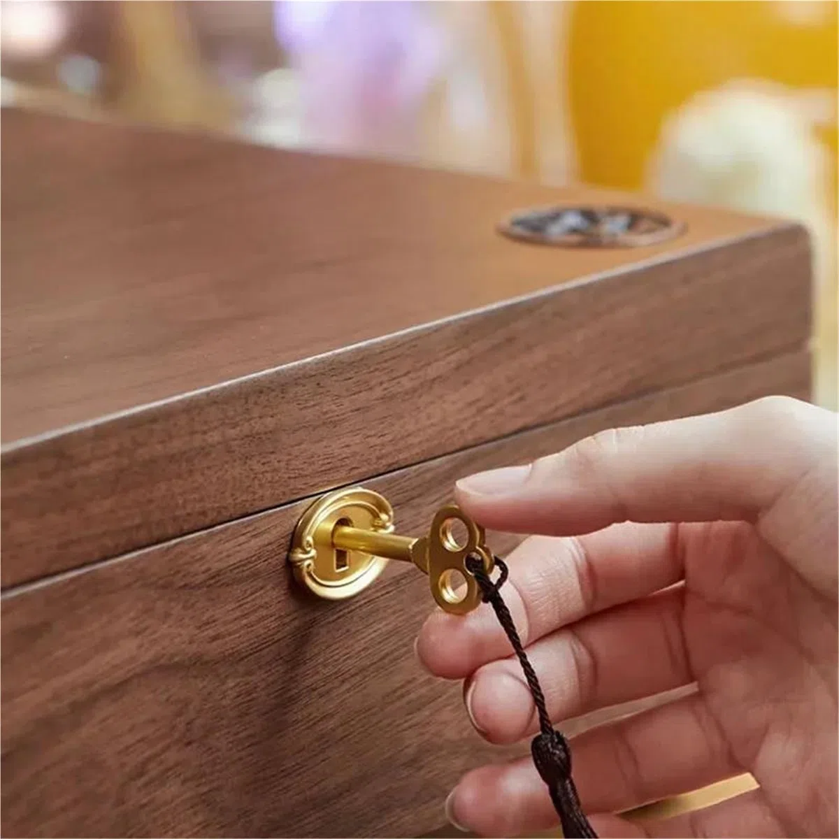 Joyero Viaje Almacenamiento Madera Para Collar, Anillo, Alfiler Para Oreja, Joyero Mano, Cerradura Para Nogal, Gran Capacidad, Exquisita （28 * 19 * 2cm） Joyeros