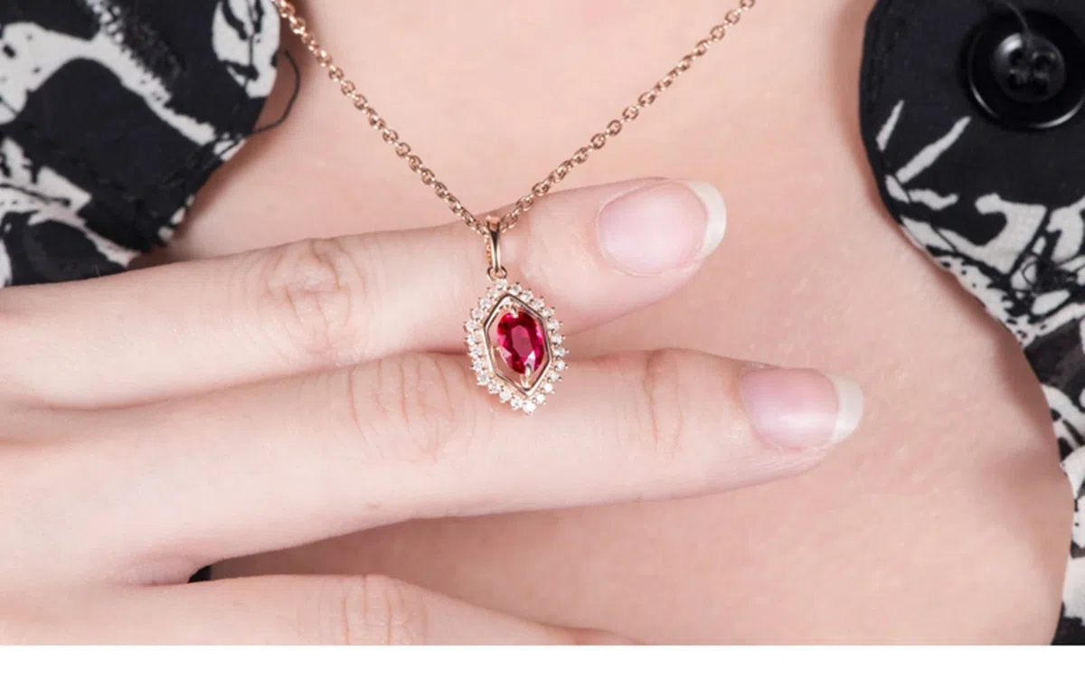 AMDXD Collar para mujer, oro rosa 750, colgante hexagonal con rubí rojo de 0,48 ct, regalo para mujeres, esposa, madre, novia, oro rosa