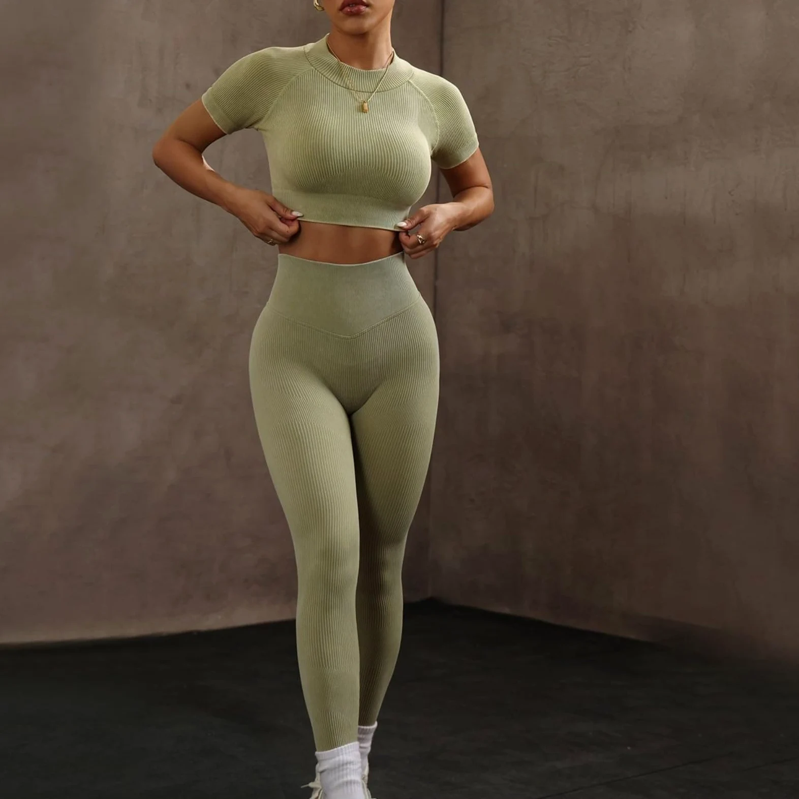 KIRYU Conjunto de ropa deportiva acanalada sin costuras de 2 piezas para mujer, camiseta corta de manga corta y leggings de cintura alta, gimnasio, yoga, entrenamiento