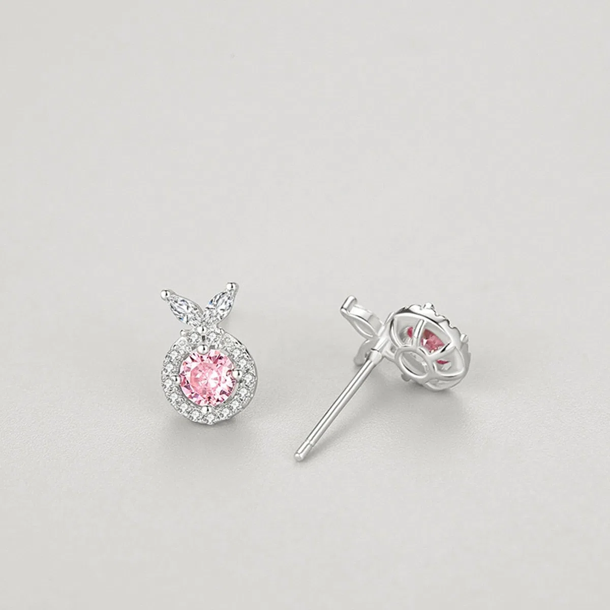 Pendientes de tuerca de oro blanco de 18 quilates para mujer, aretes de tuerca de moissanita de zafiro rosa creado AU750 para ella
