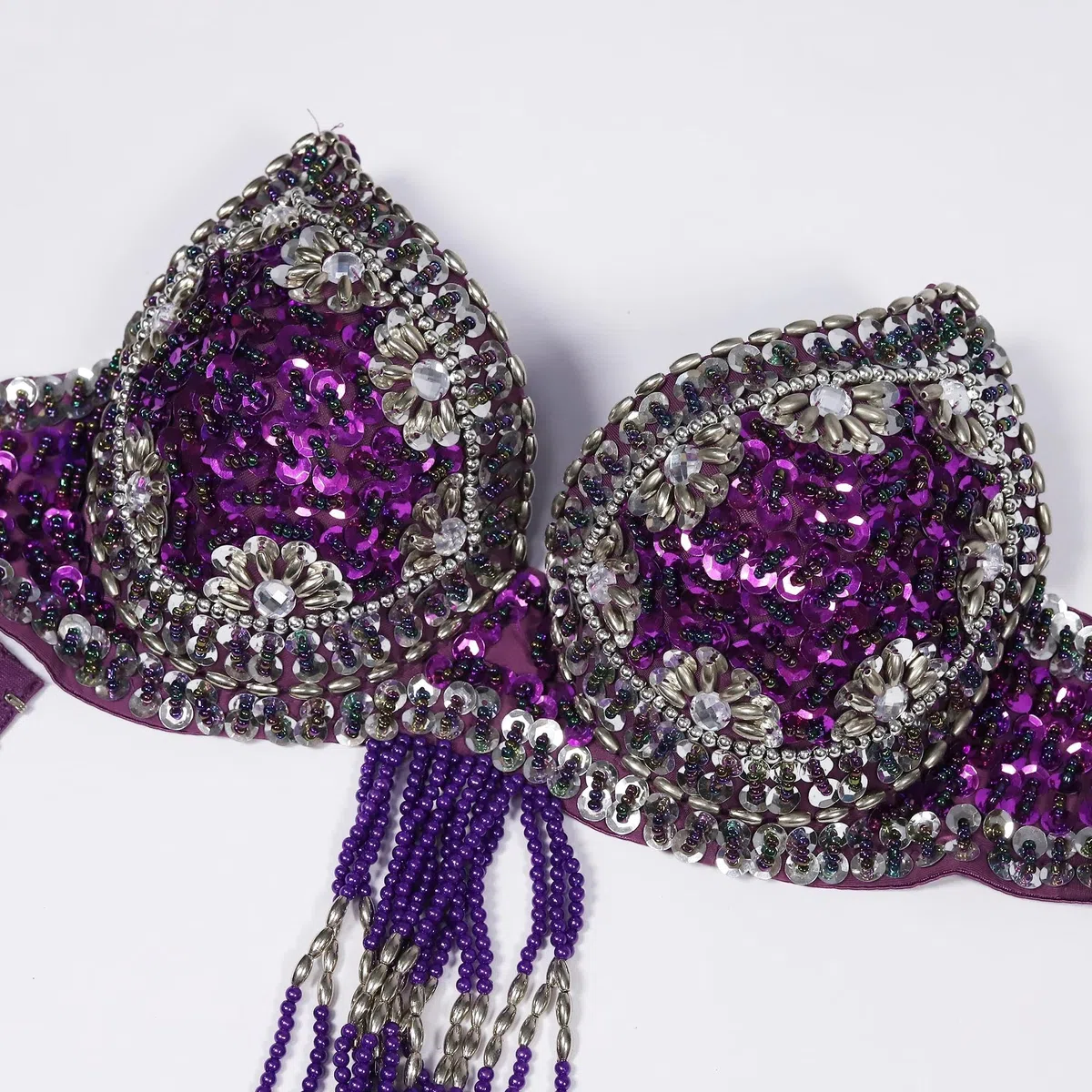Sujetador de danza del vientre con cuentas brillantes para mujer, top corto con flecos y campanas, disfraz de festival de carnaval