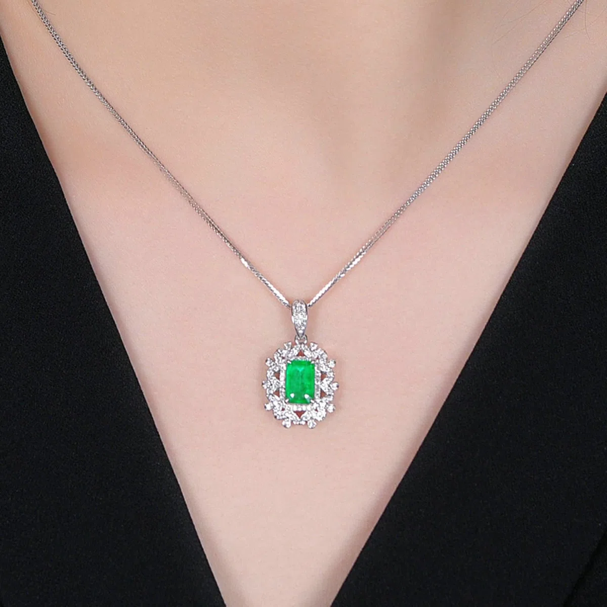 AMDXD Collar de mujer de flores huecas con colgante de oro blanco 750 con esmeralda de 1,45 quilates y cadena de diamantes de oro para mujer y plata, regalo para madre e hija