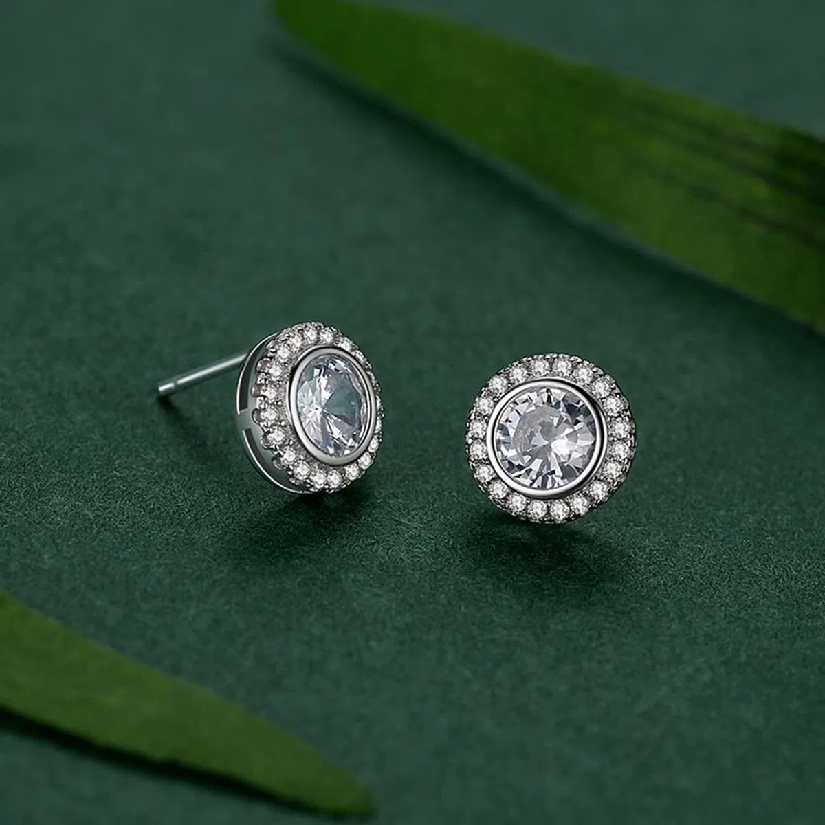 Pendientes de oro blanco Au750 con moissanita, lujosos pendientes de platino PT950