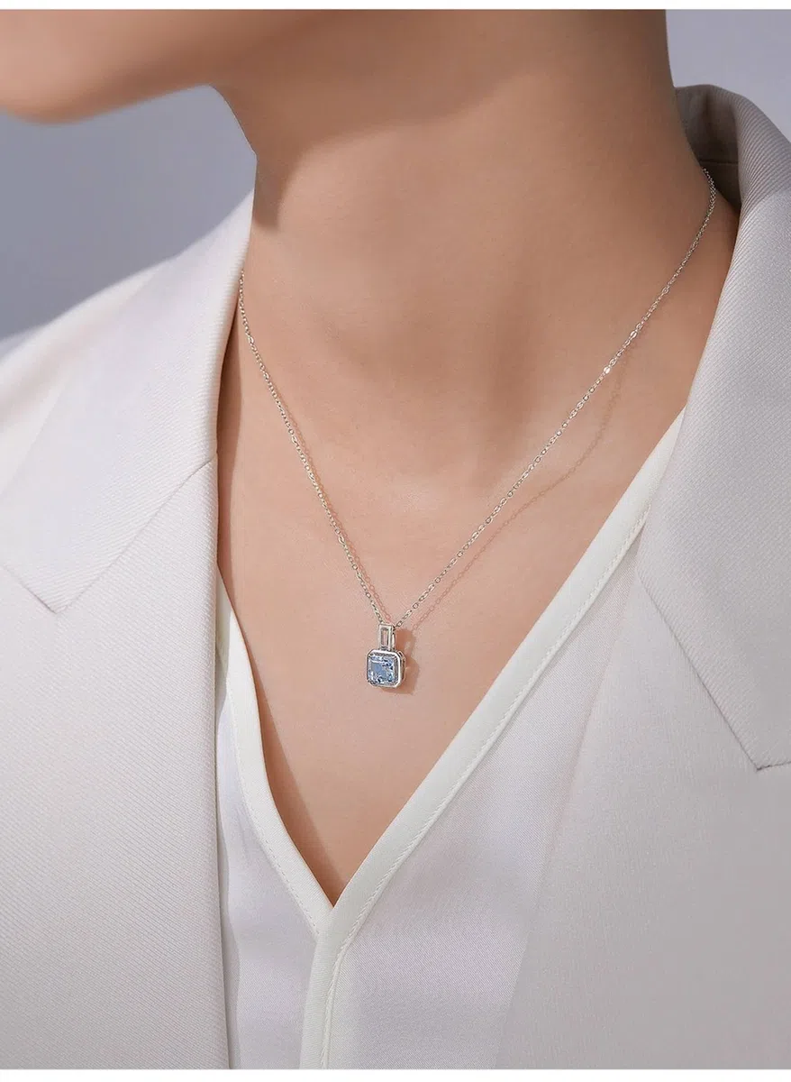 Collar de cadena de oro blanco de 18 quilates, colgante cuadrado de aguamarina de oro blanco, cadenas de 18 quilates para mujer
