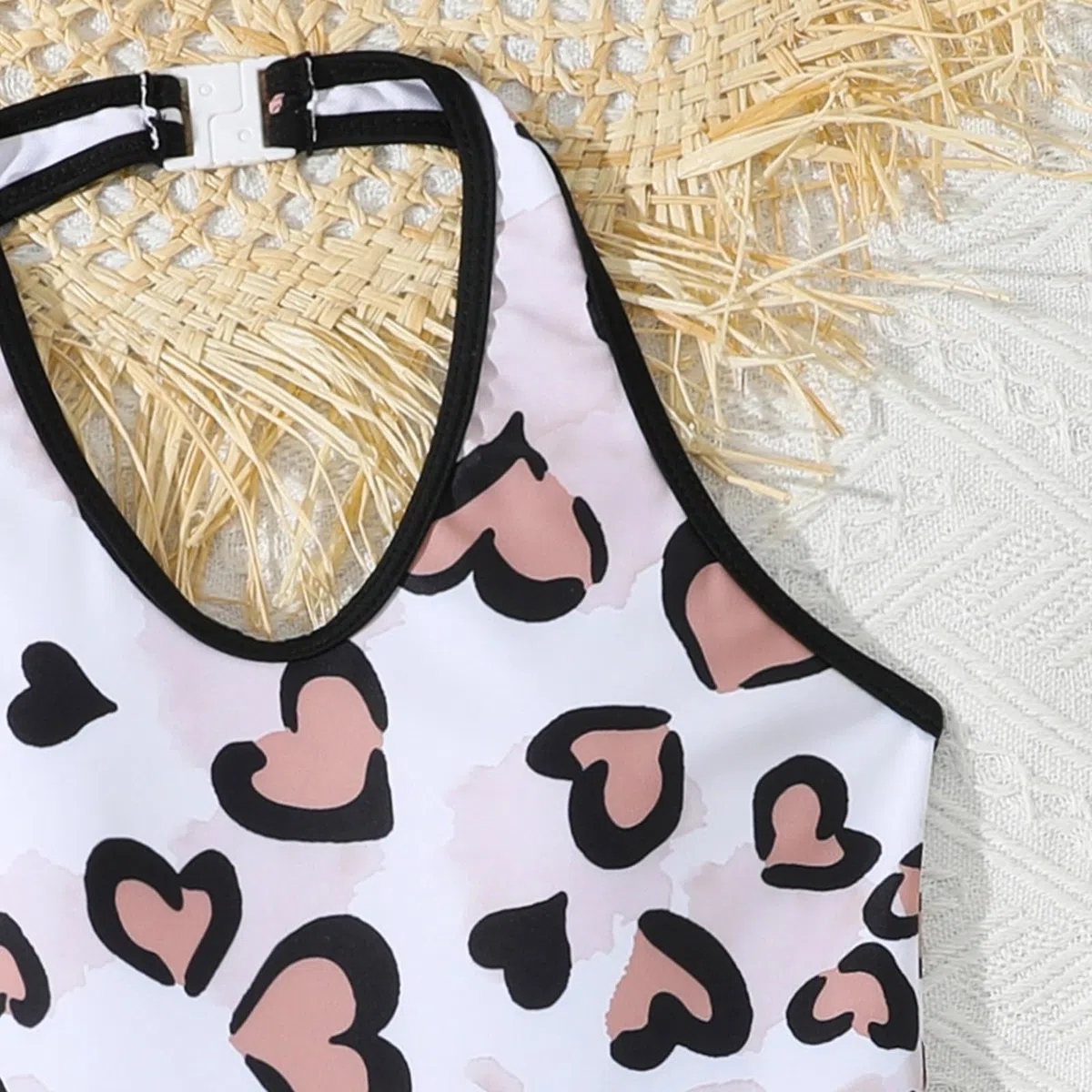 Generisch Bañador para niña con bonito estampado de corazones y pantalón corto