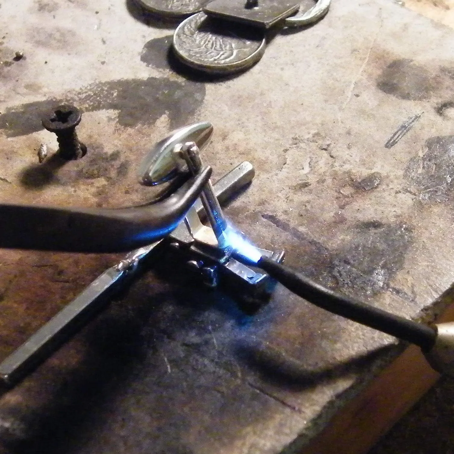 Mountain Lily Tie Clip hecho a mano de lujo