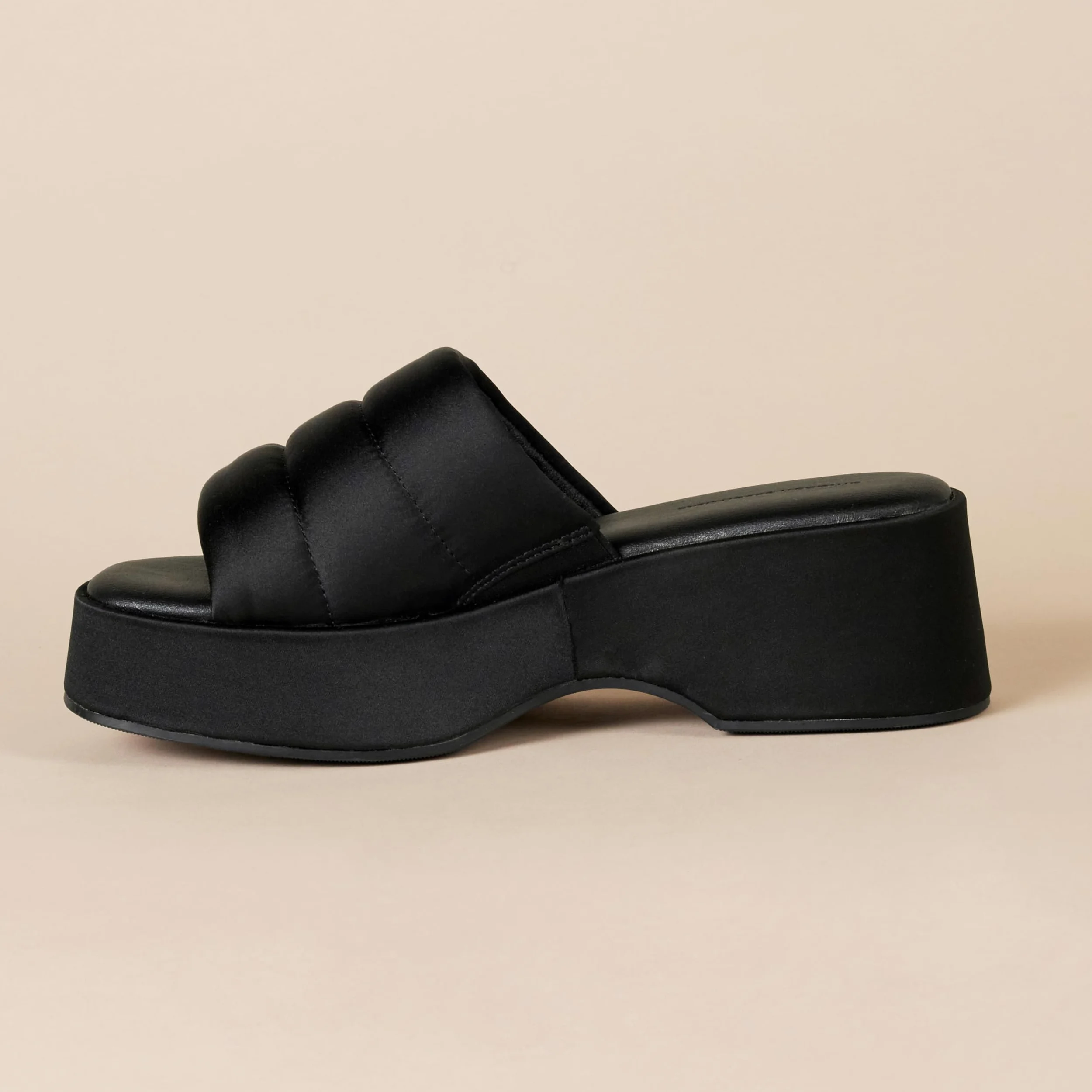 Amazon Essentials Mujer Sandalia sin Cordones con Plataforma