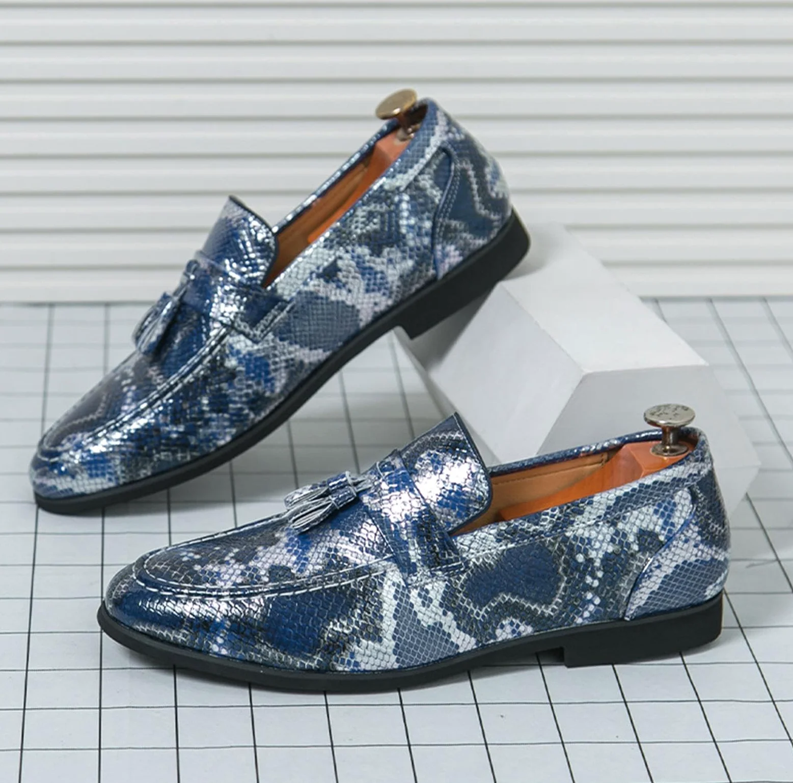 Mocasines de Hombre con Borlas Estampado de Serpiente Zapatos de Vestir Piel Sintética Deslizables Elegantes Boda Negocios Casual