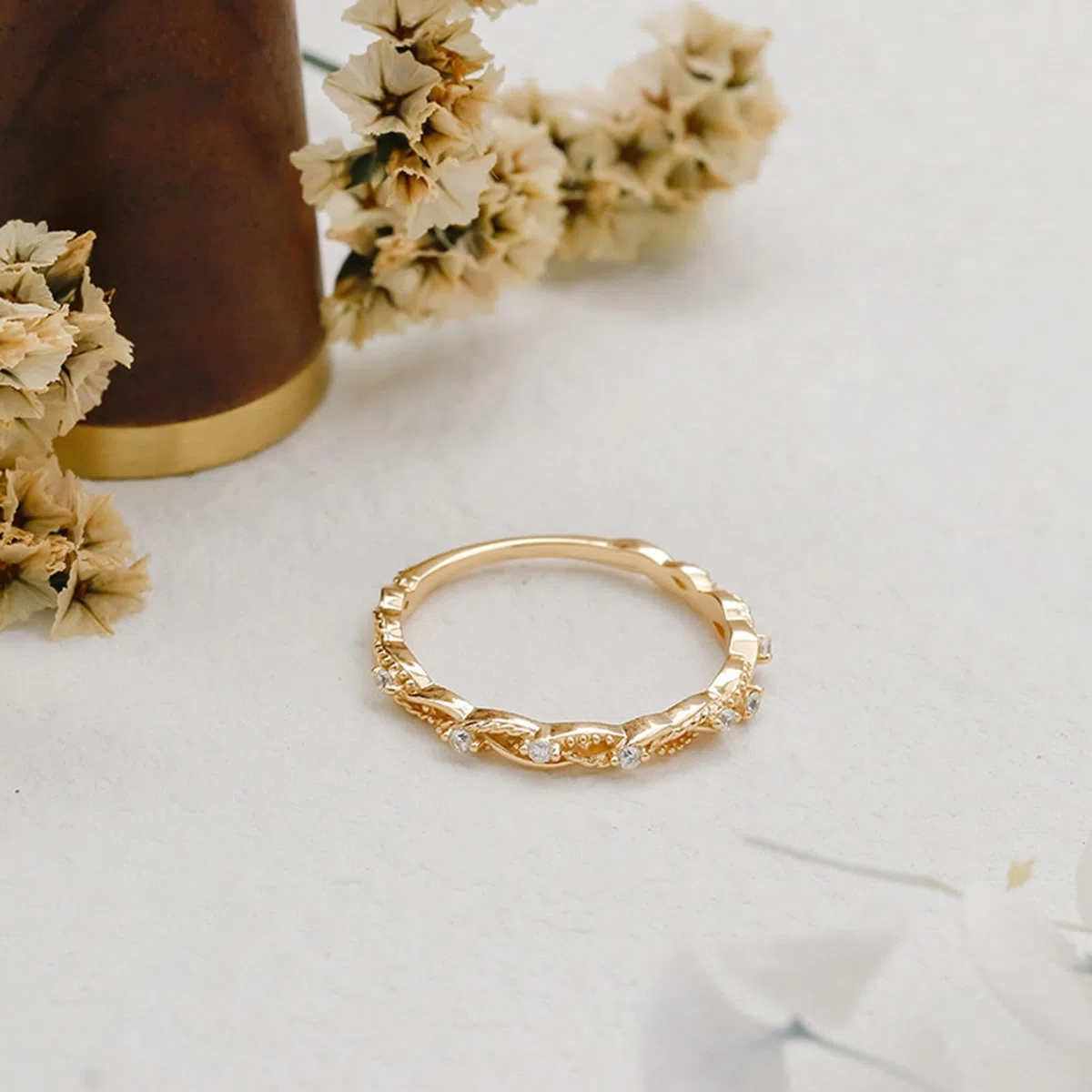 Anillo delgado apilable de oro de 9 quilates, 14 quilates y 18 quilates para mujer, delicado anillo de diamantes entrelazados de oro real