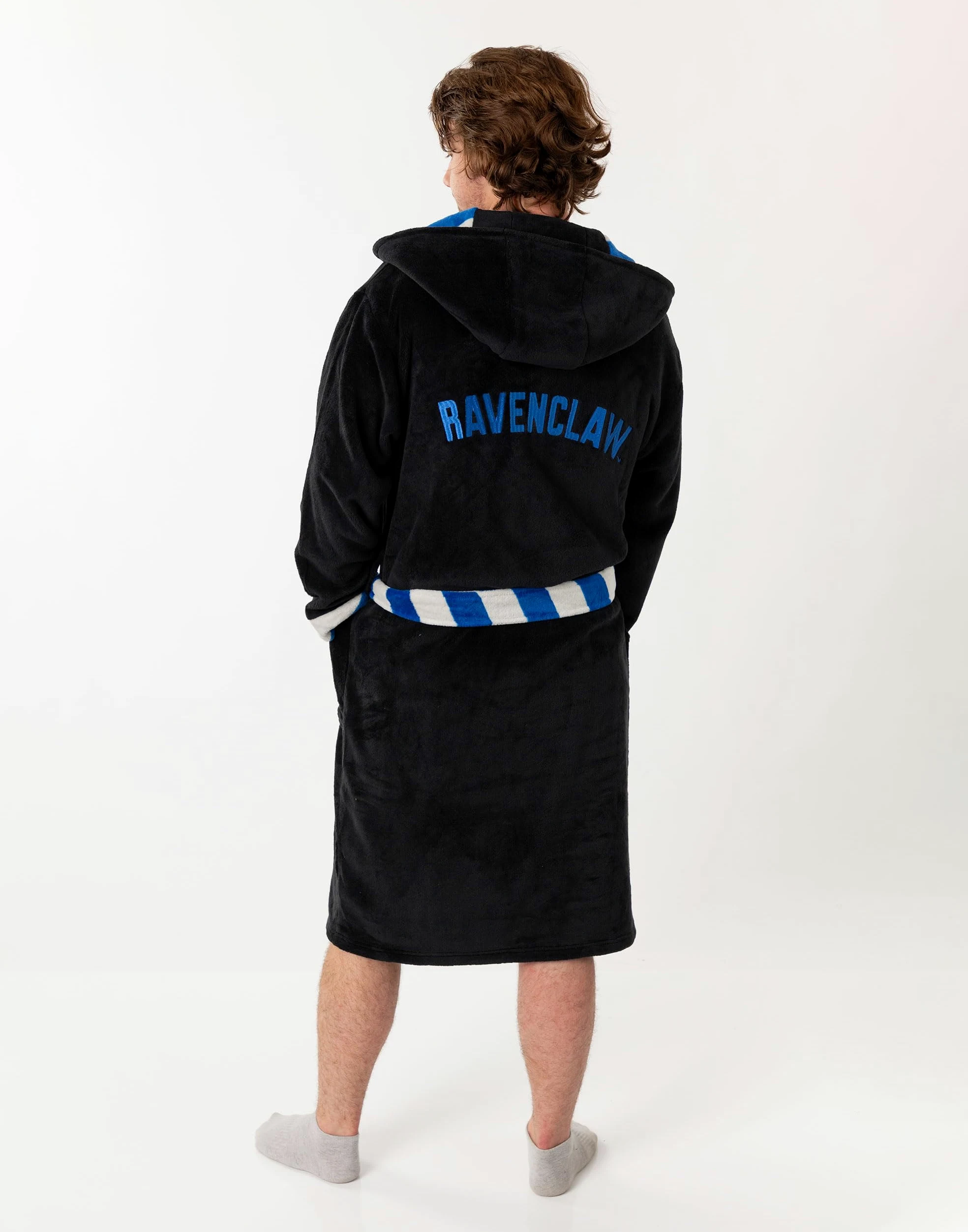 Harry Potter Albornoz unisex con capucha Ravenclaw, negro y azul | Tejido polar suave para relajarse y bañarse | Manga larga con diseño retro a rayas | Merchandising