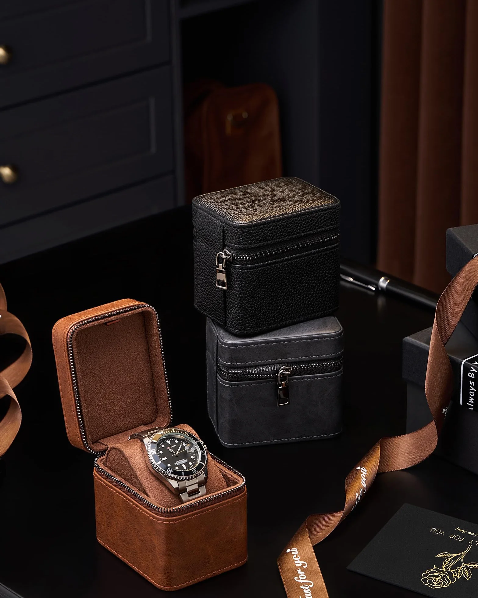 ProCase Estuche de Viaje para 1 Relojes, Caja para Relojes con Funda de PU Cuero y Acolchado Suave, Estuche Compacto para Relojes de Lujo y Smartwatches de Hasta 55 mm –Marrón