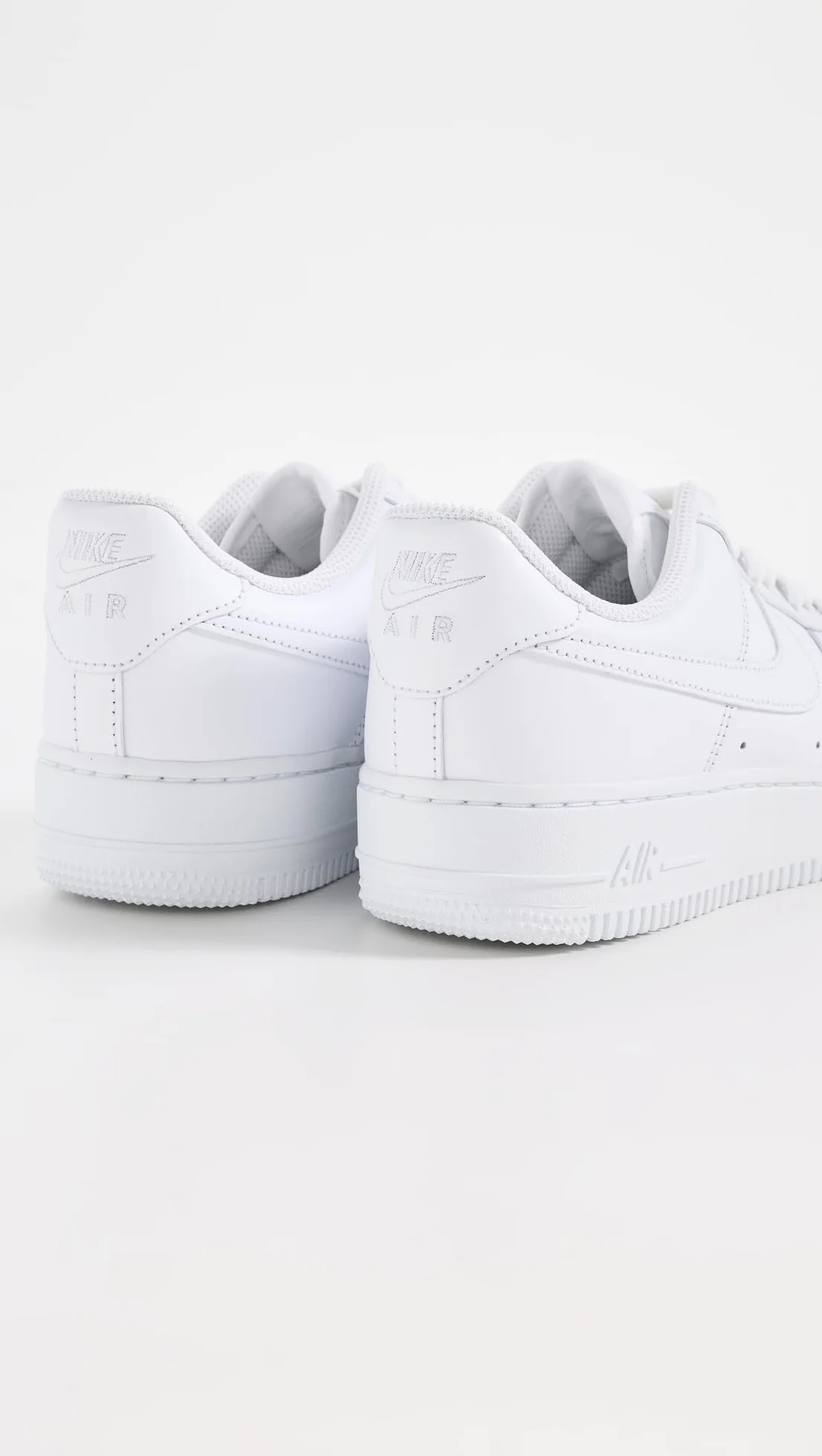 Nike Wmns Air Force 1 '07, Zapatos De Baloncesto Mujer, Light White, 43 EU