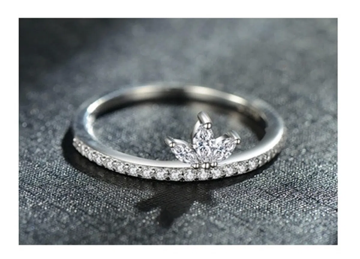 Anillo de oro blanco de 9 K/14 K para mujer, anillo de moissanite, piedras con incrustaciones de flores para parejas, anillos para mujer