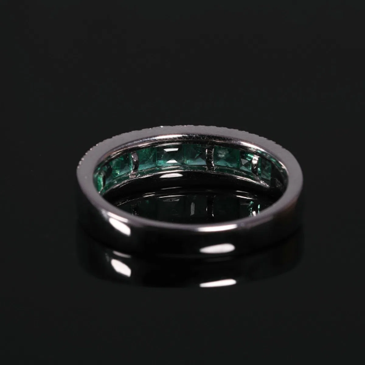 Anillos de compromiso de platino para mujer, anillo de compromiso de tamaño H 1/2-V 1/2 flor con esmeralda ovalada de 1,5 quilates y moissanita 0,46 quilates